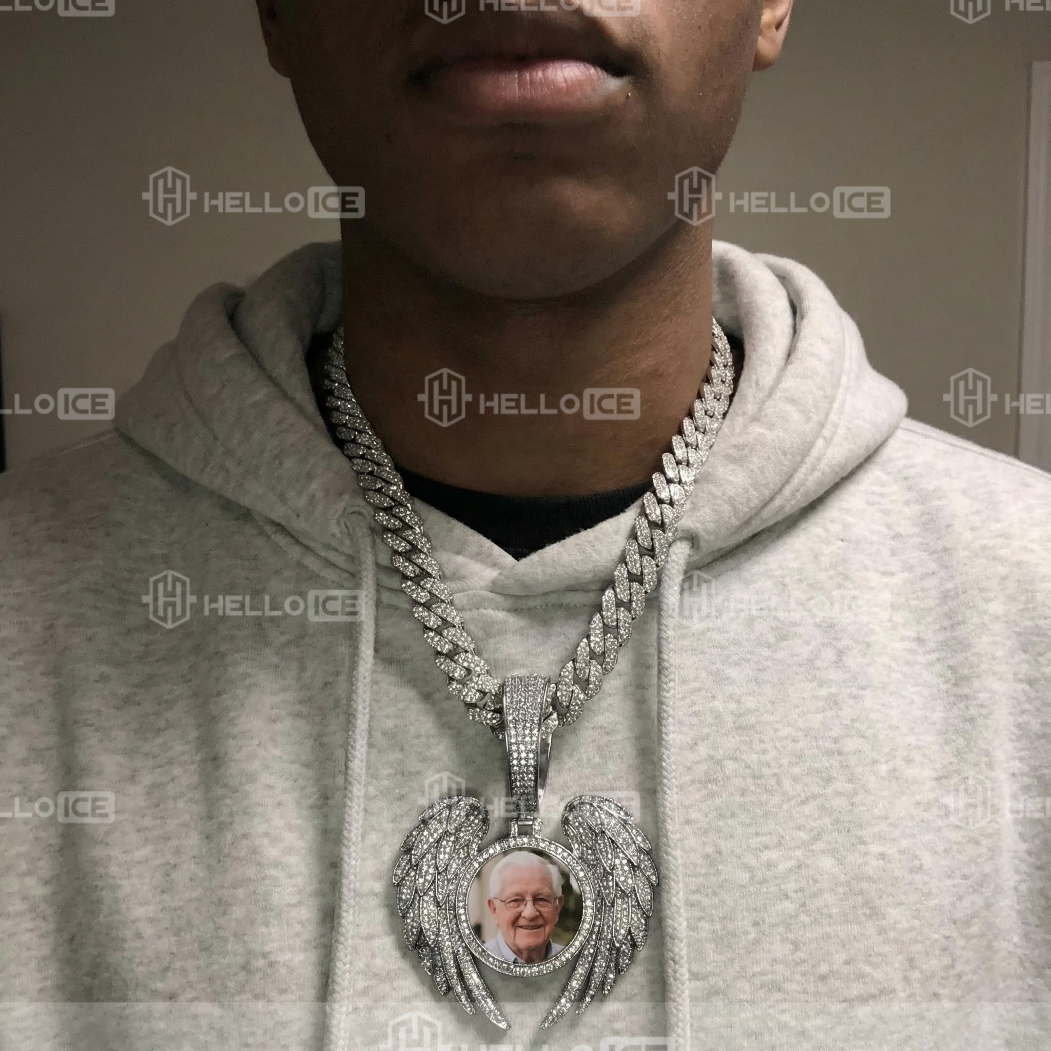 Helloice Review Image