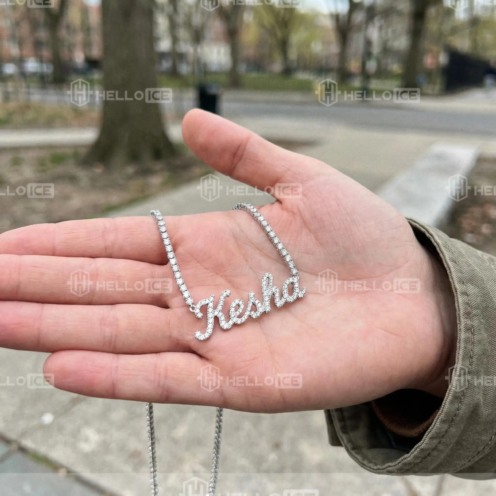 Helloice Review Image