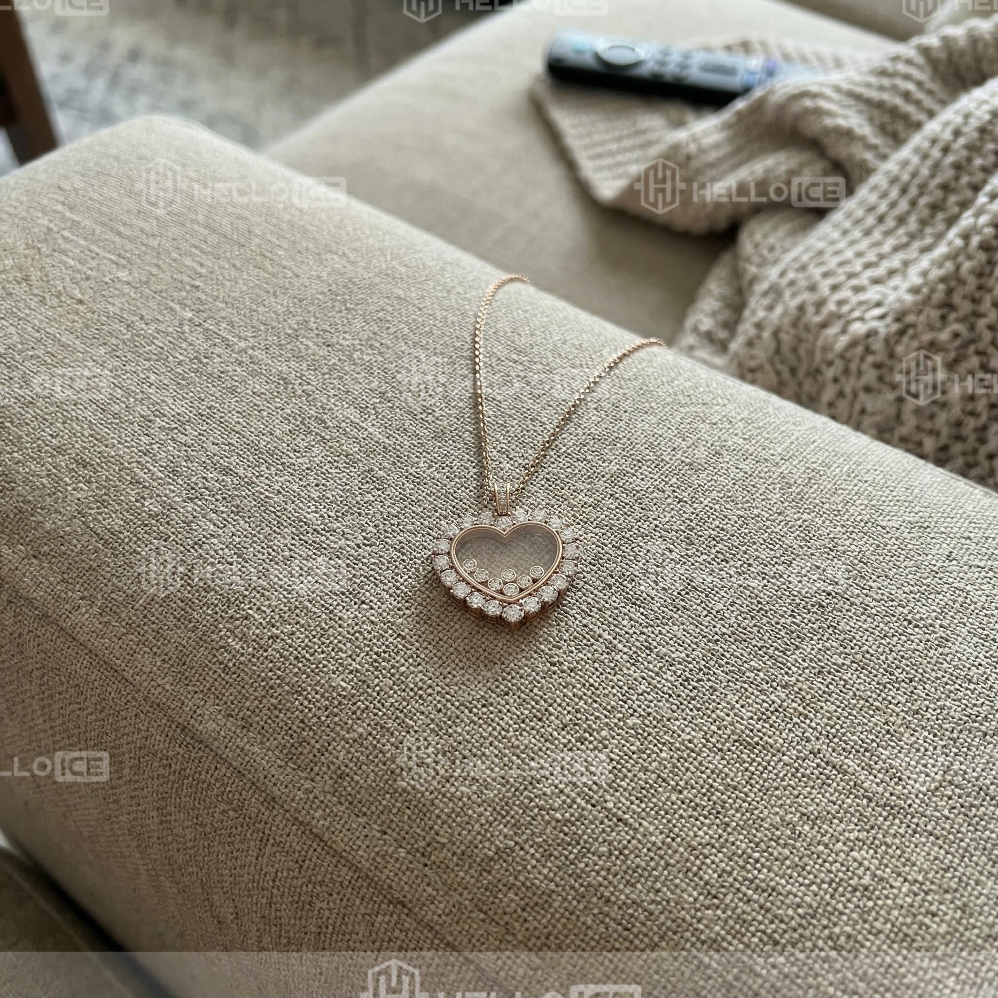 Helloice Review Image