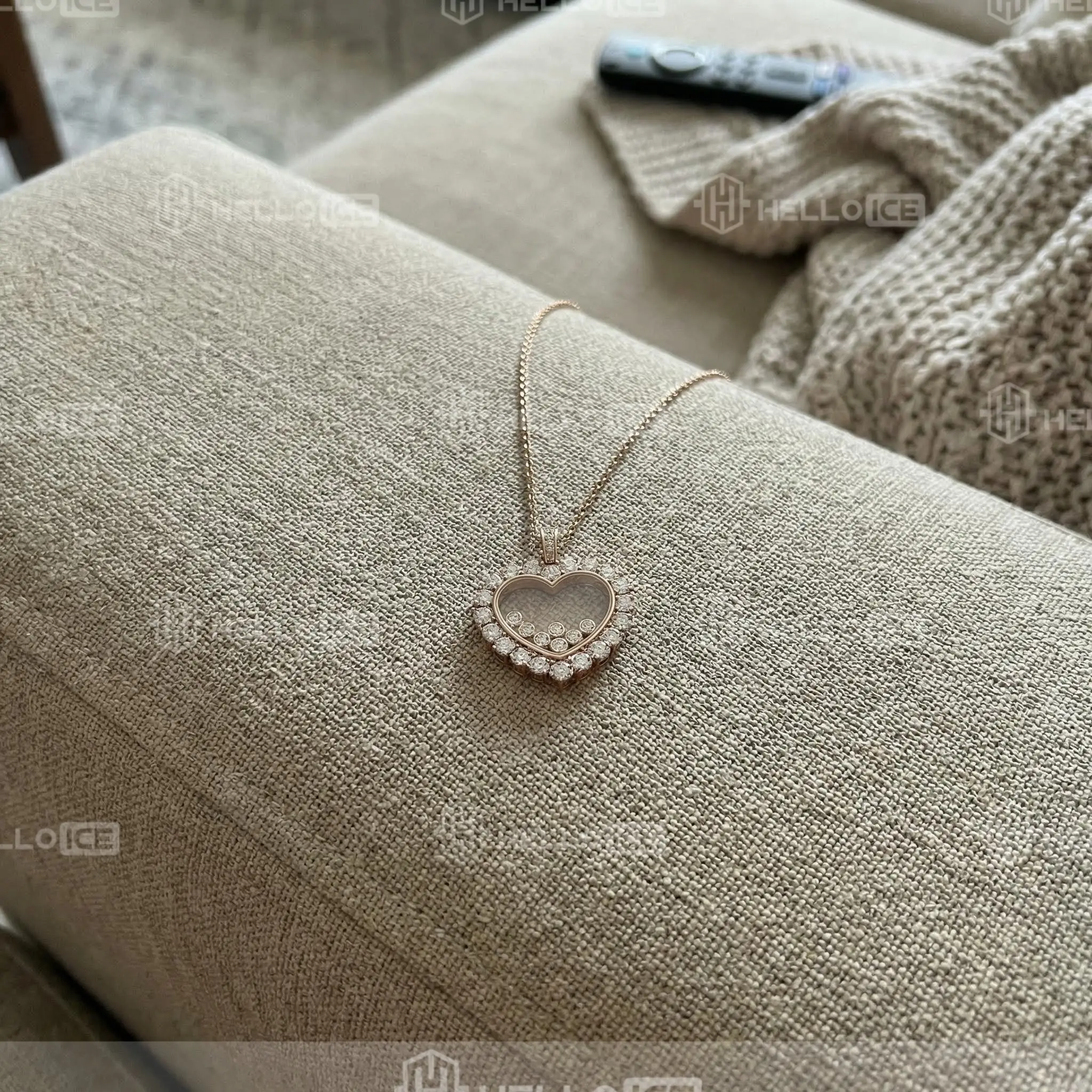 Helloice Review Image