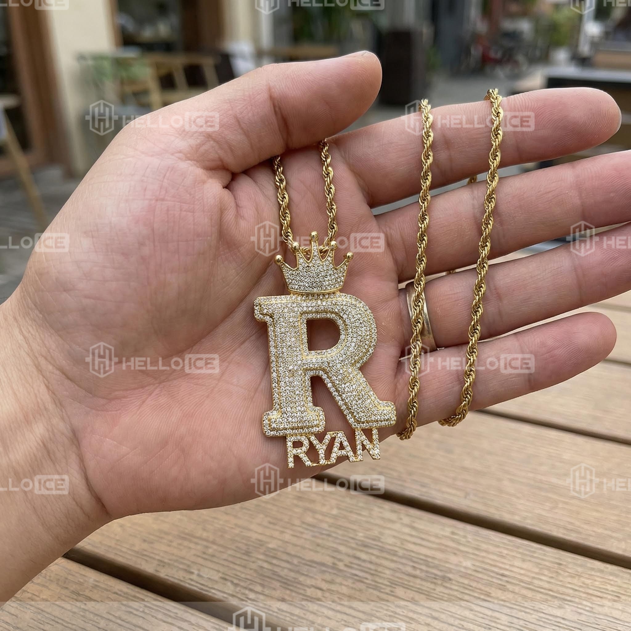 Helloice Review Image