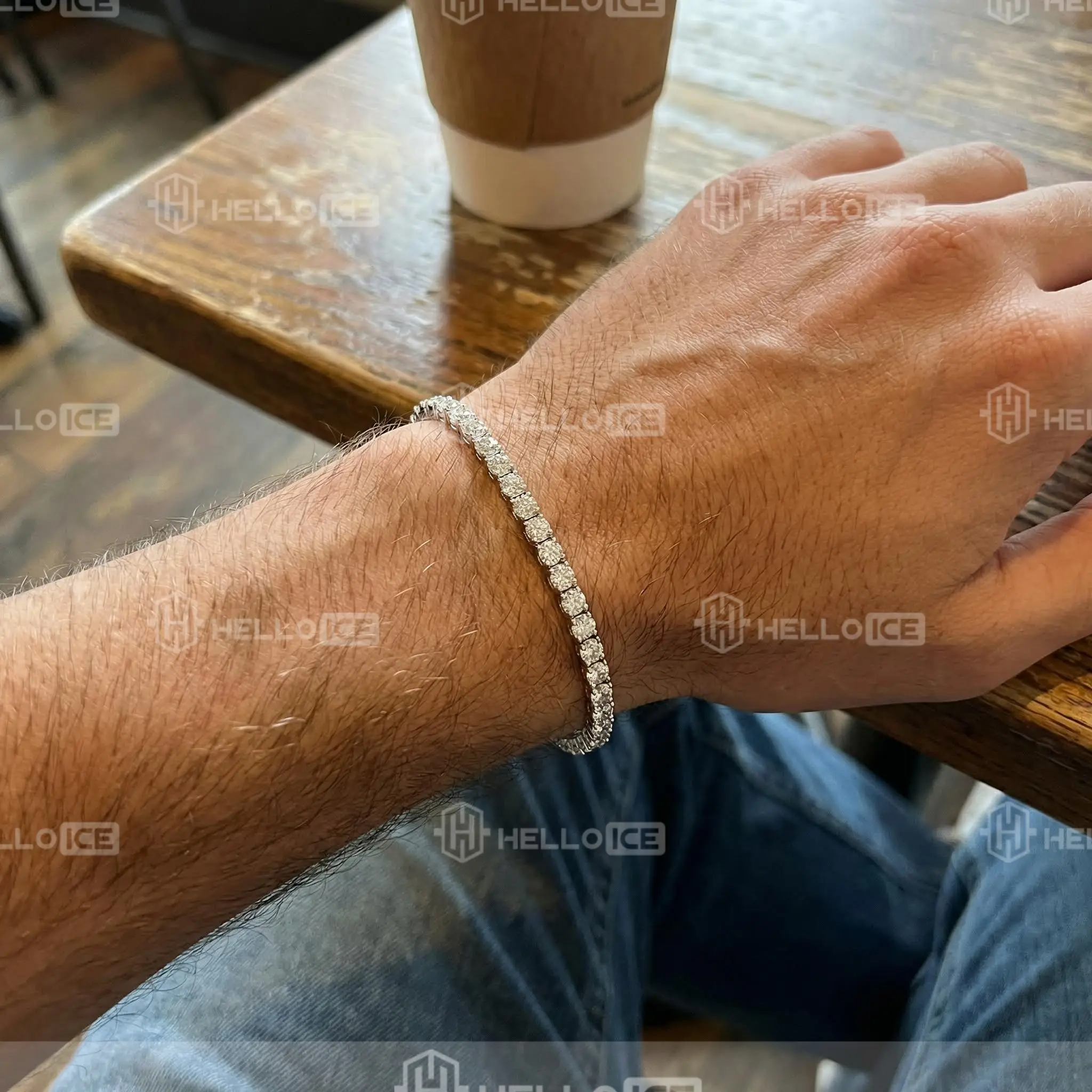 Helloice Review Image