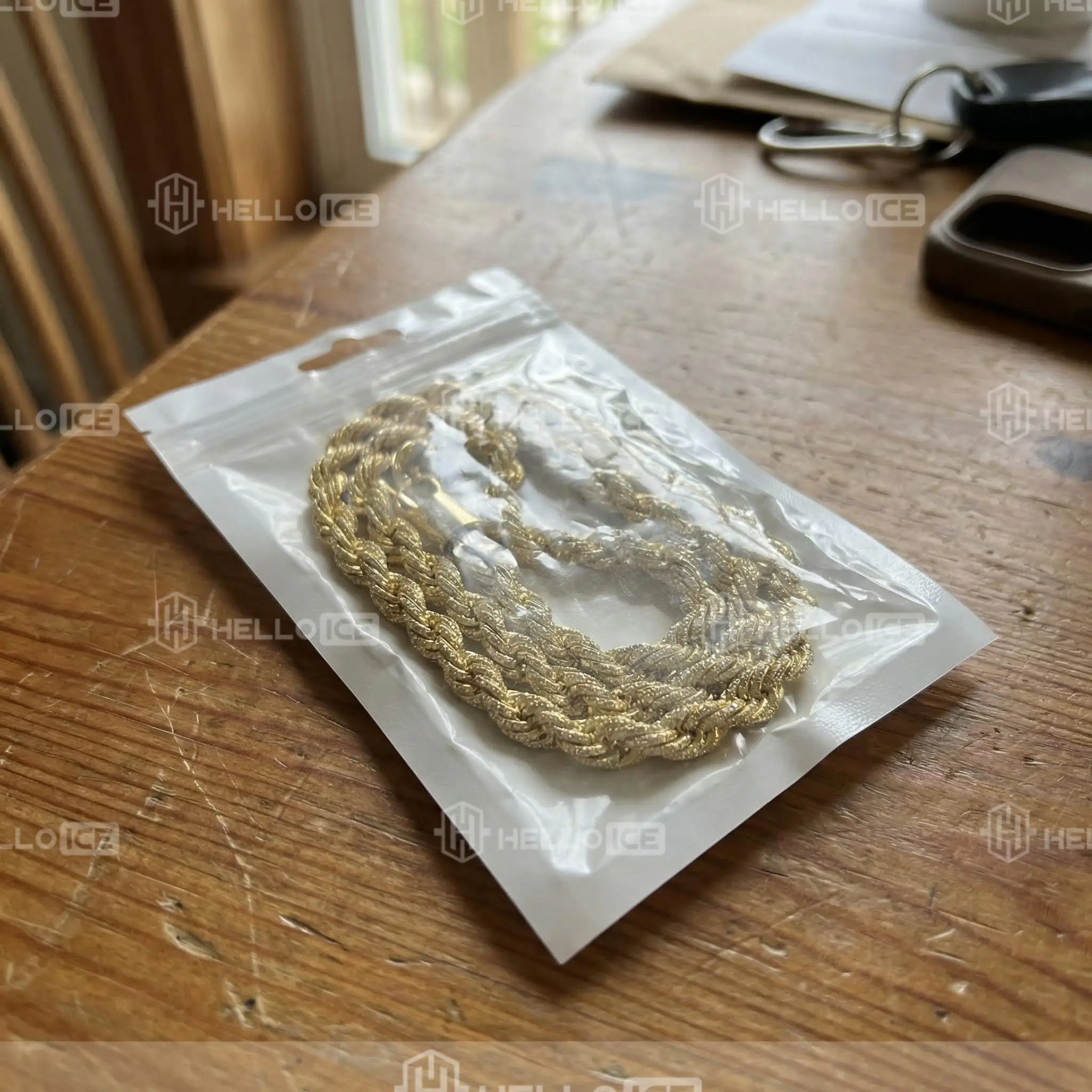 Helloice Review Image