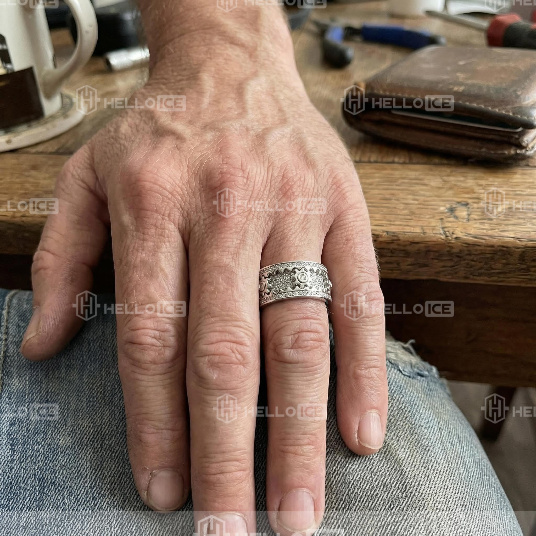 Helloice Review Image