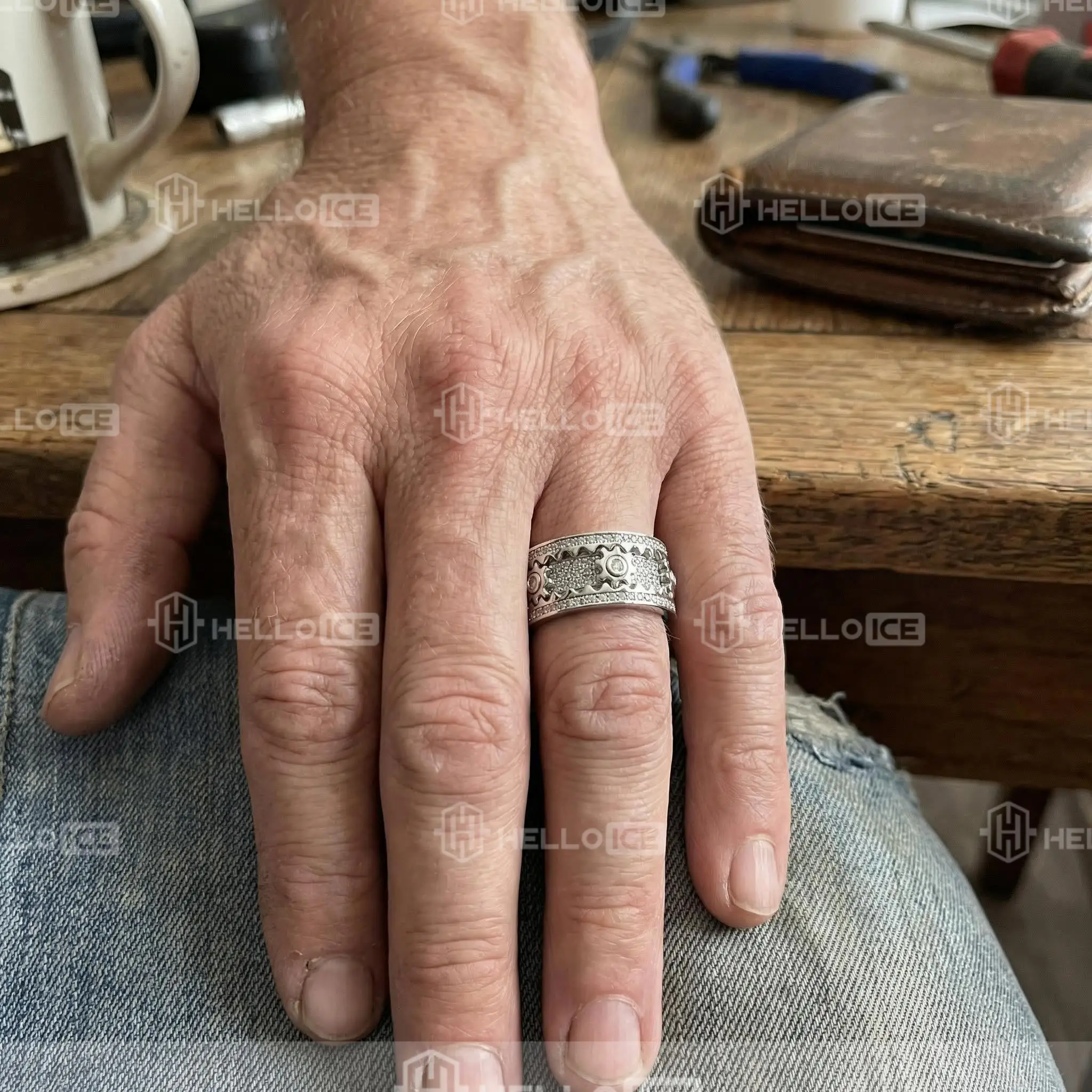 Helloice Review Image