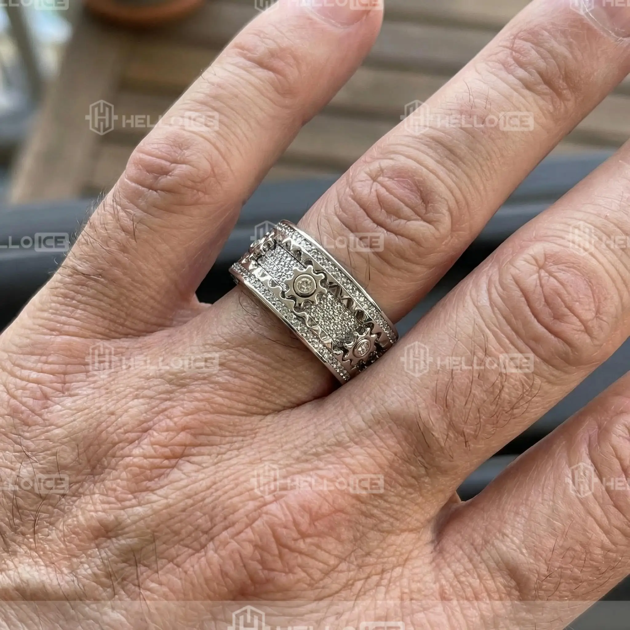 Helloice Review Image