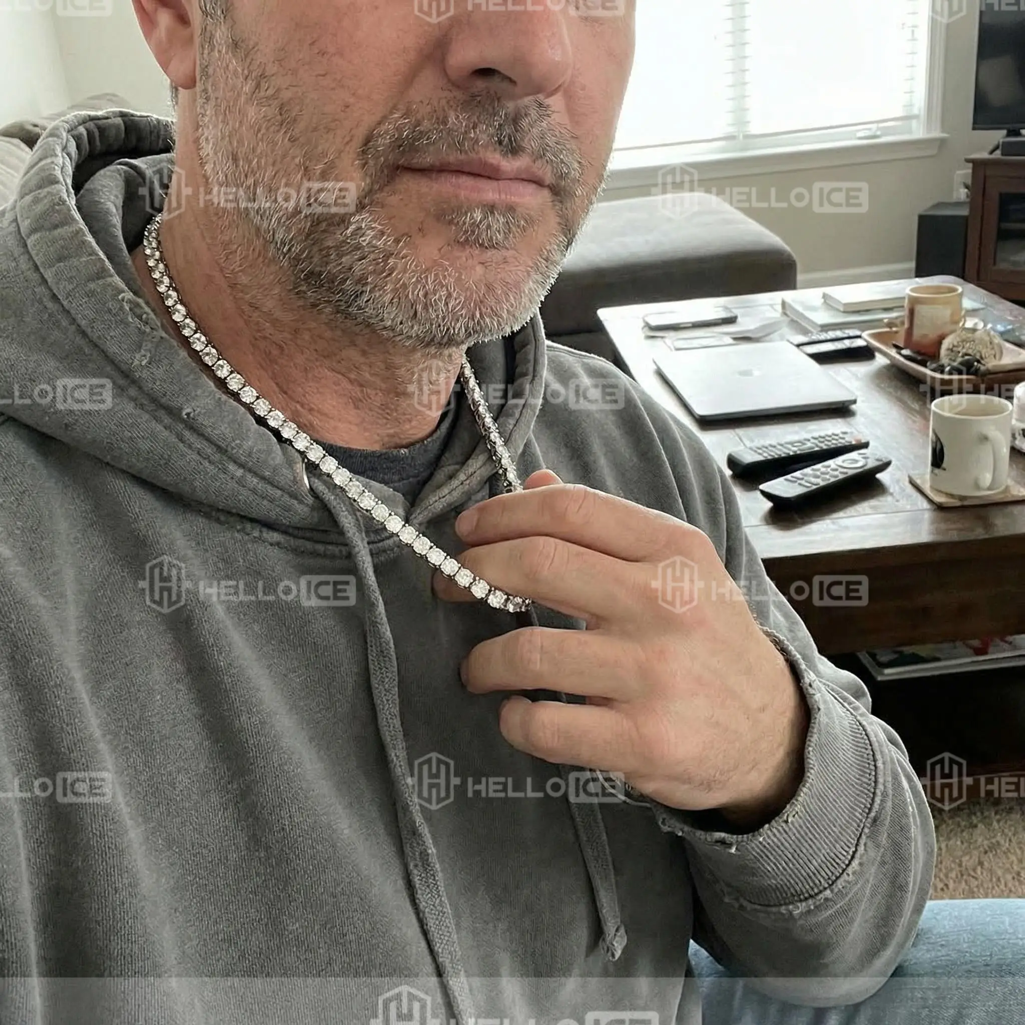 Helloice Review Image