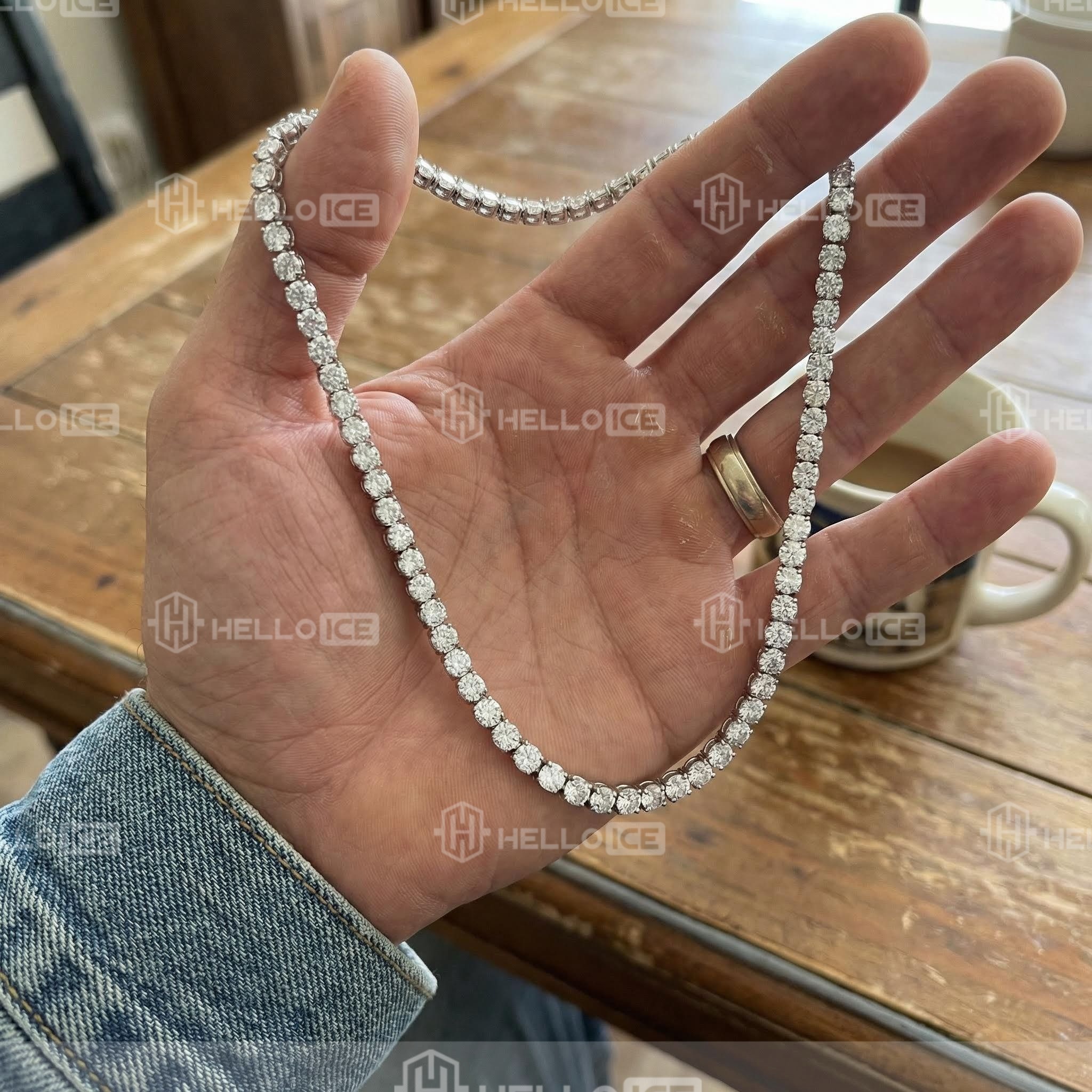 Helloice Review Image