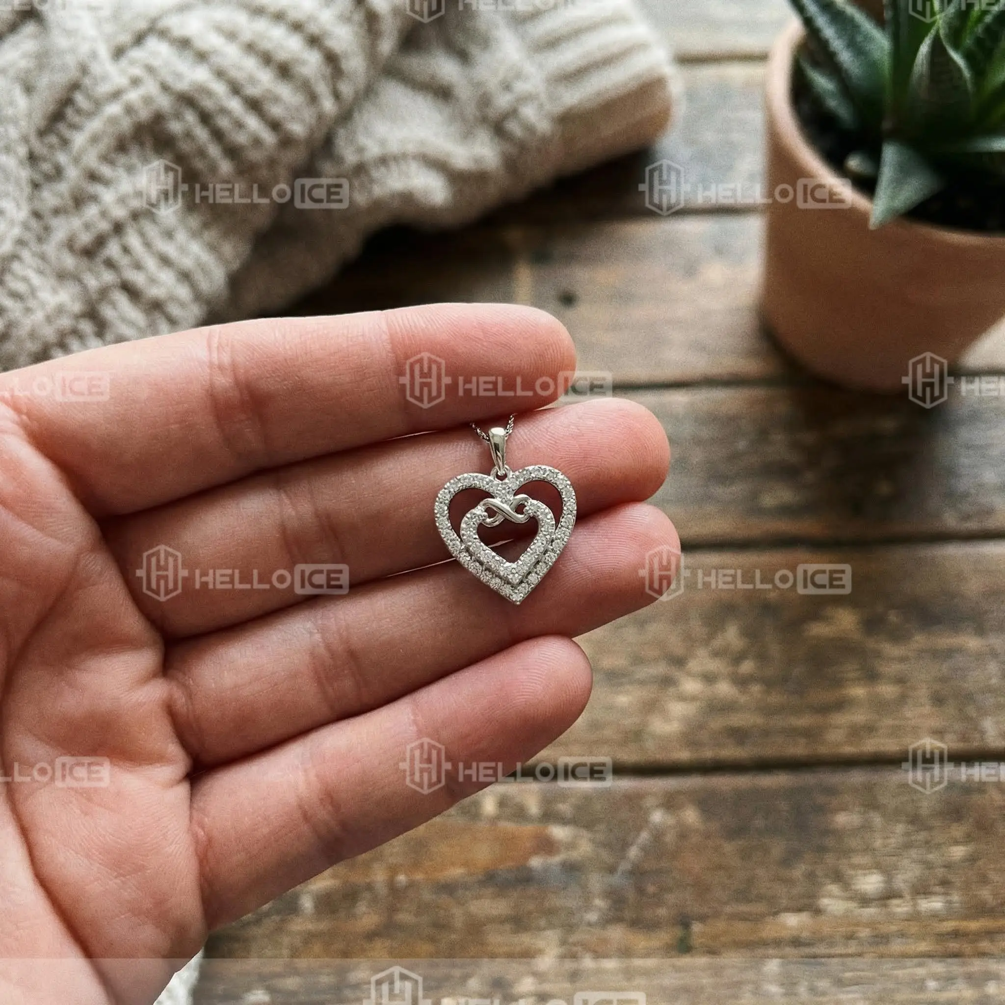 Helloice Review Image