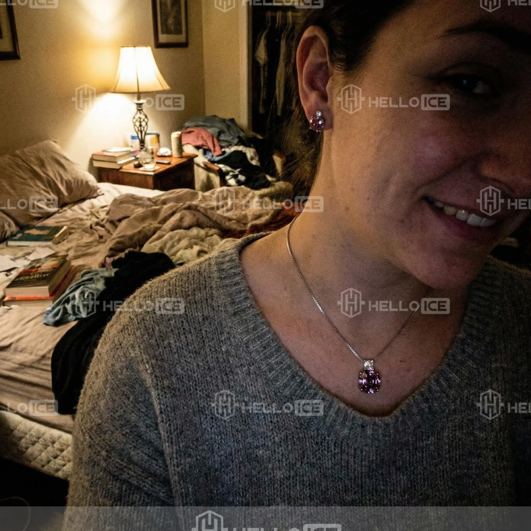 Helloice Review Image