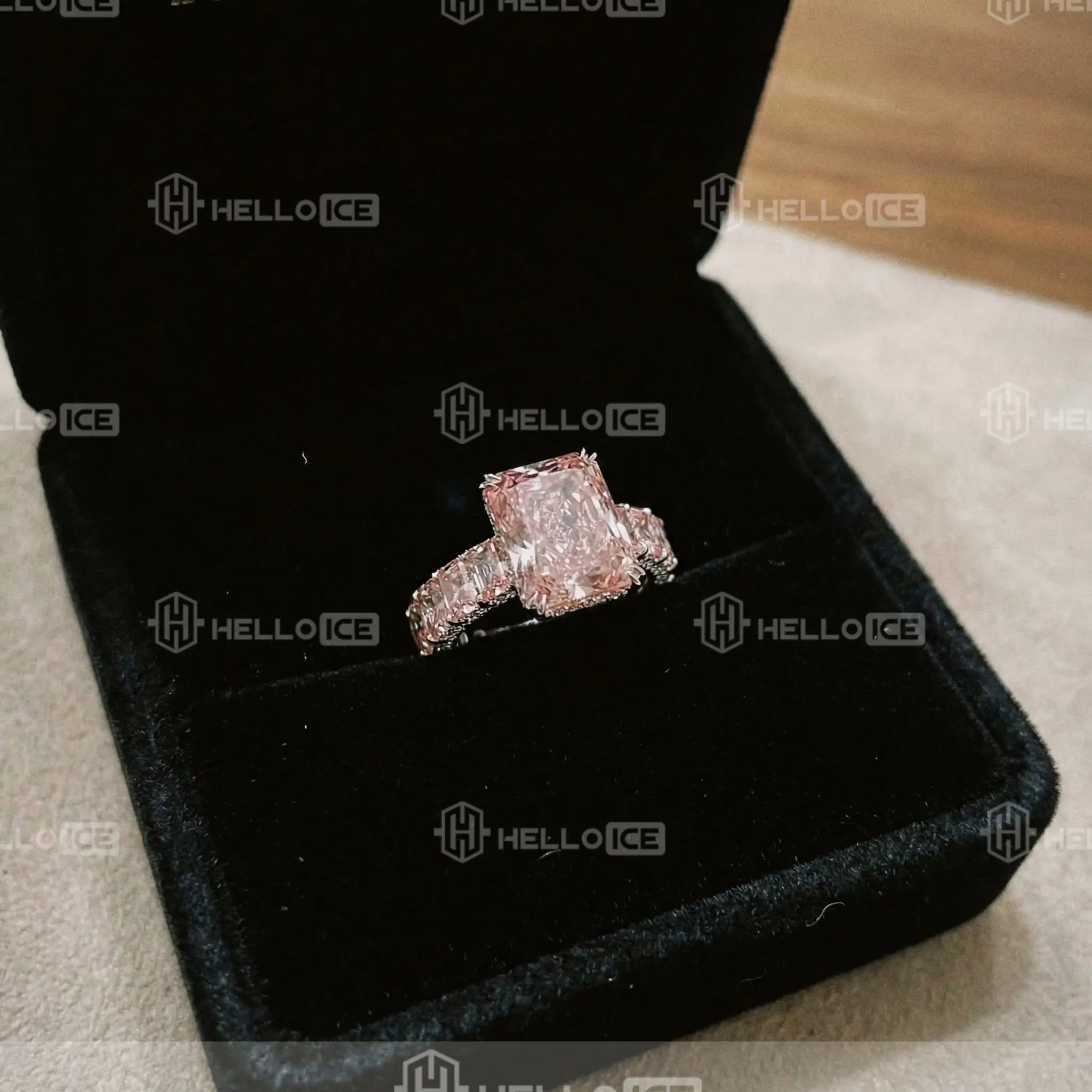 Helloice Review Image