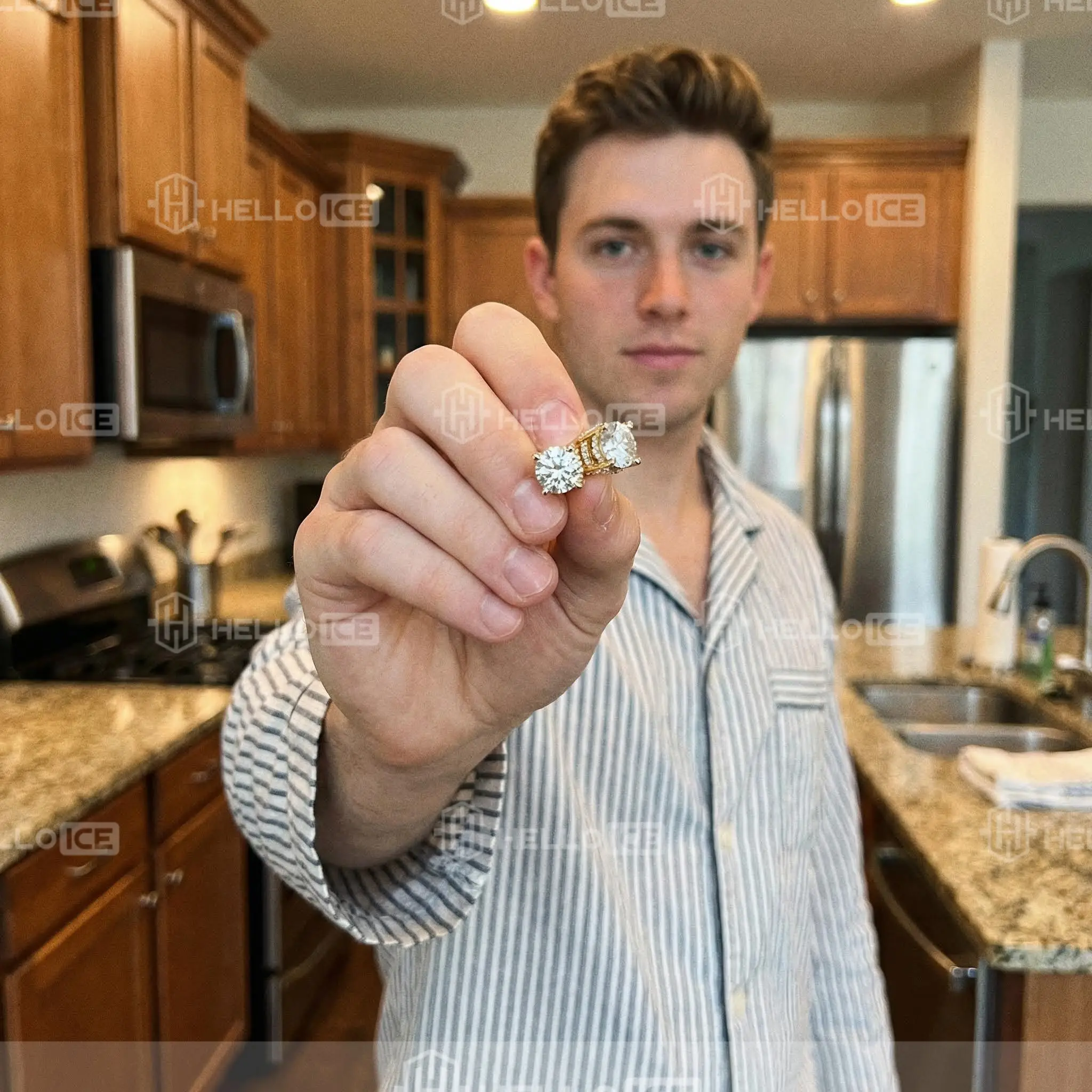 Helloice Review Image