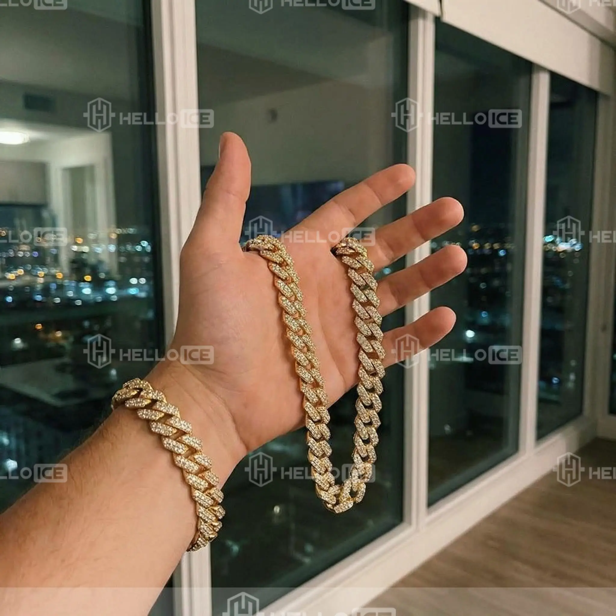 Helloice Review Image