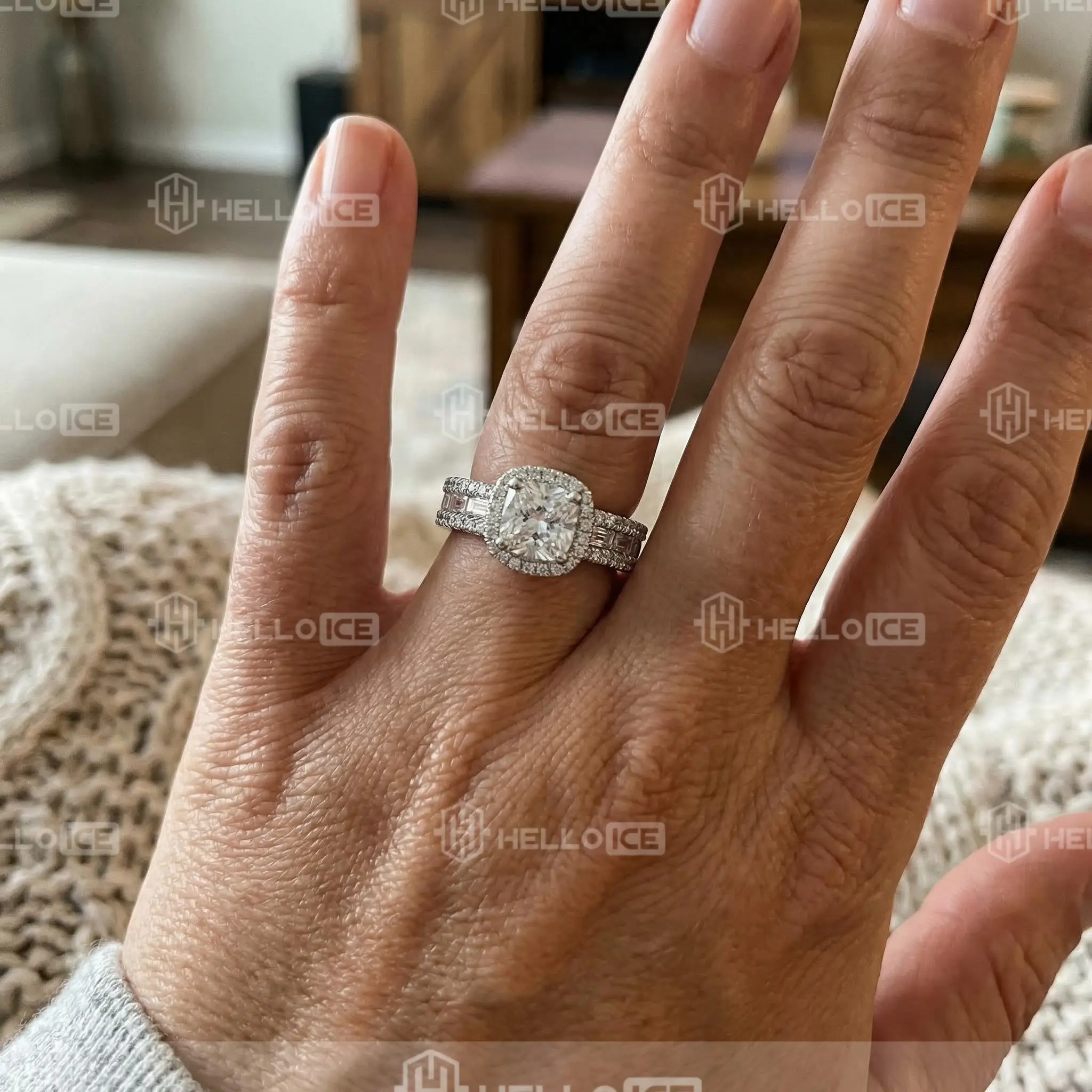 Helloice Review Image