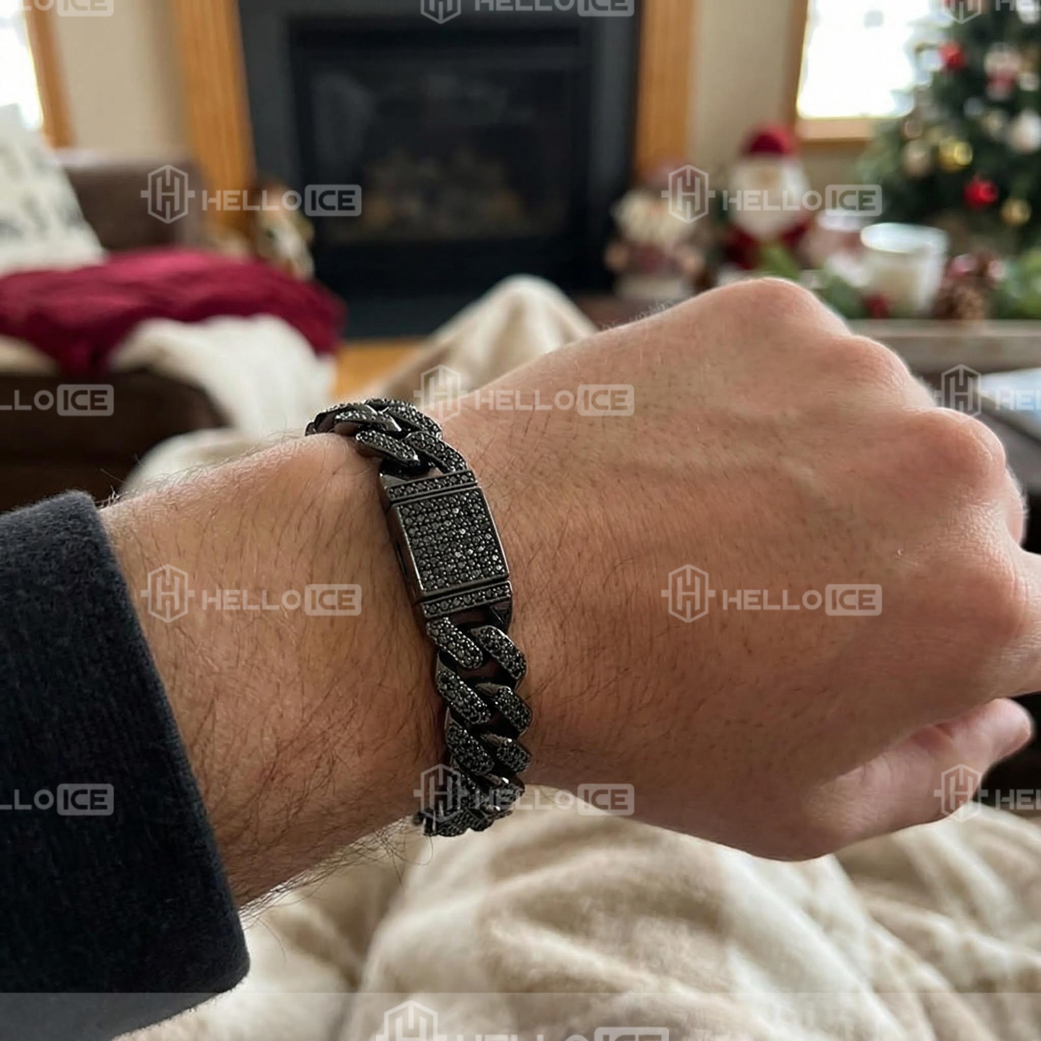 Helloice Review Image