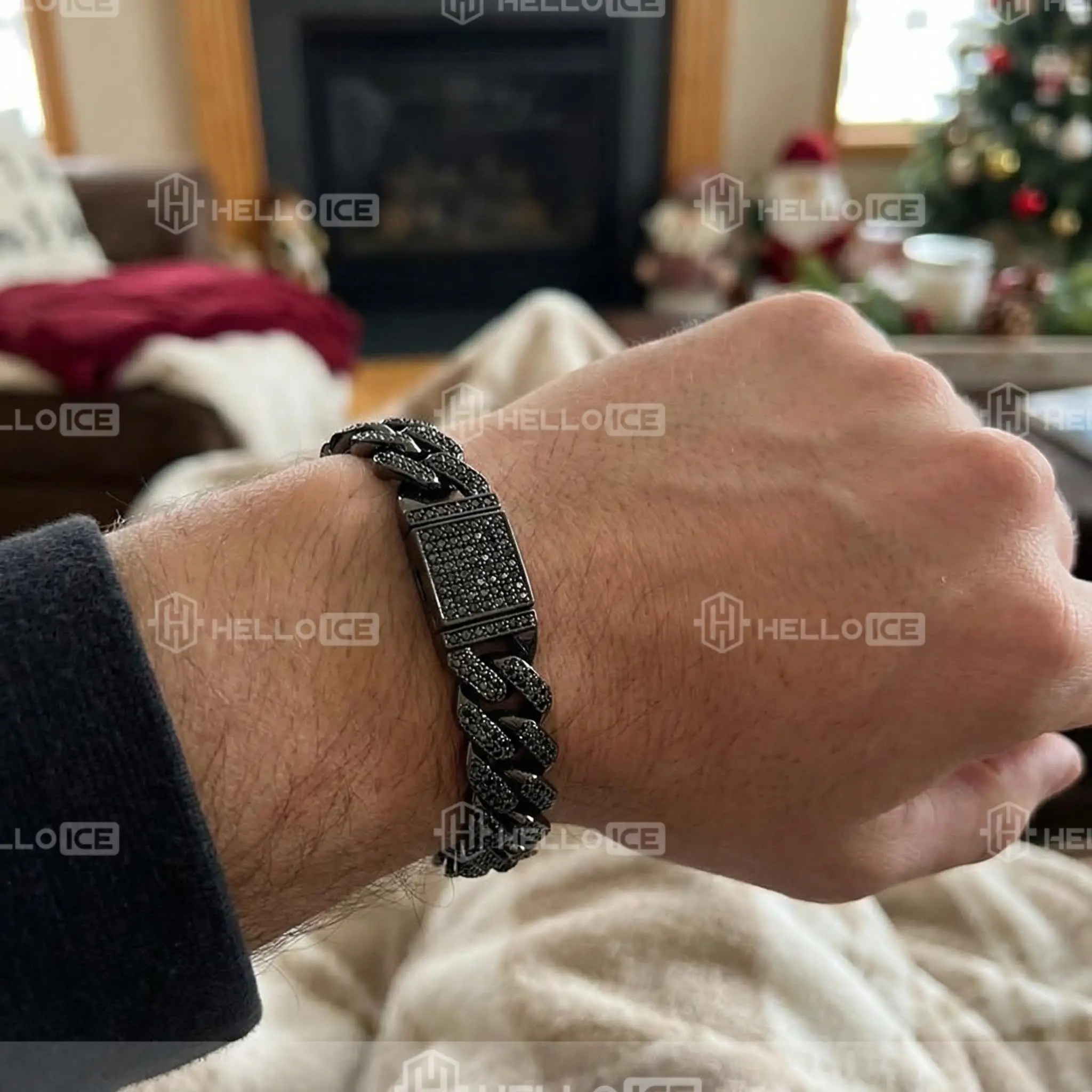 Helloice Review Image