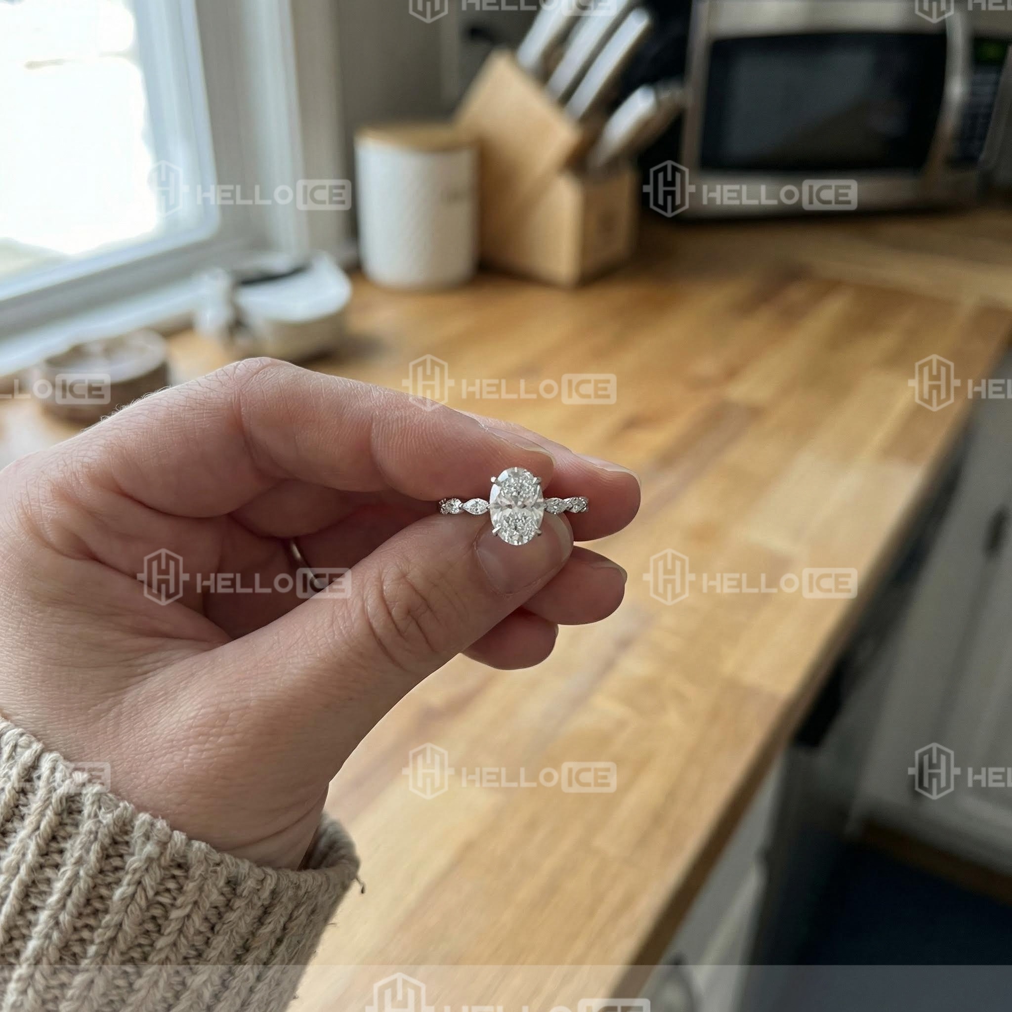 Helloice Review Image