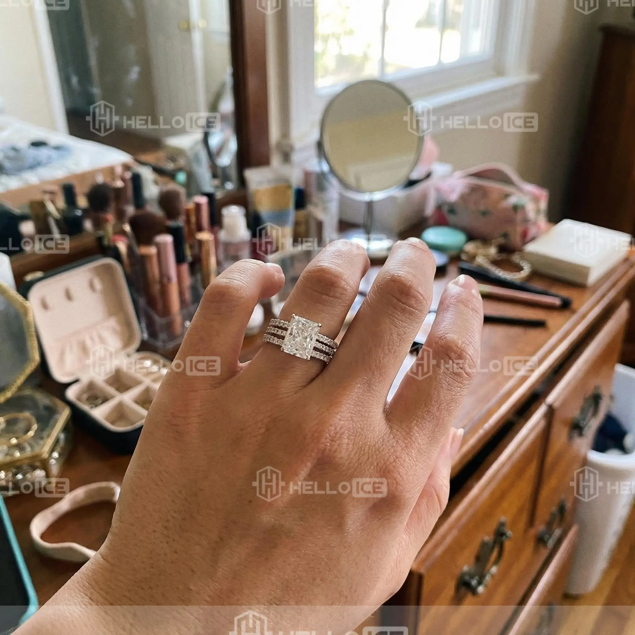 Helloice Review Image