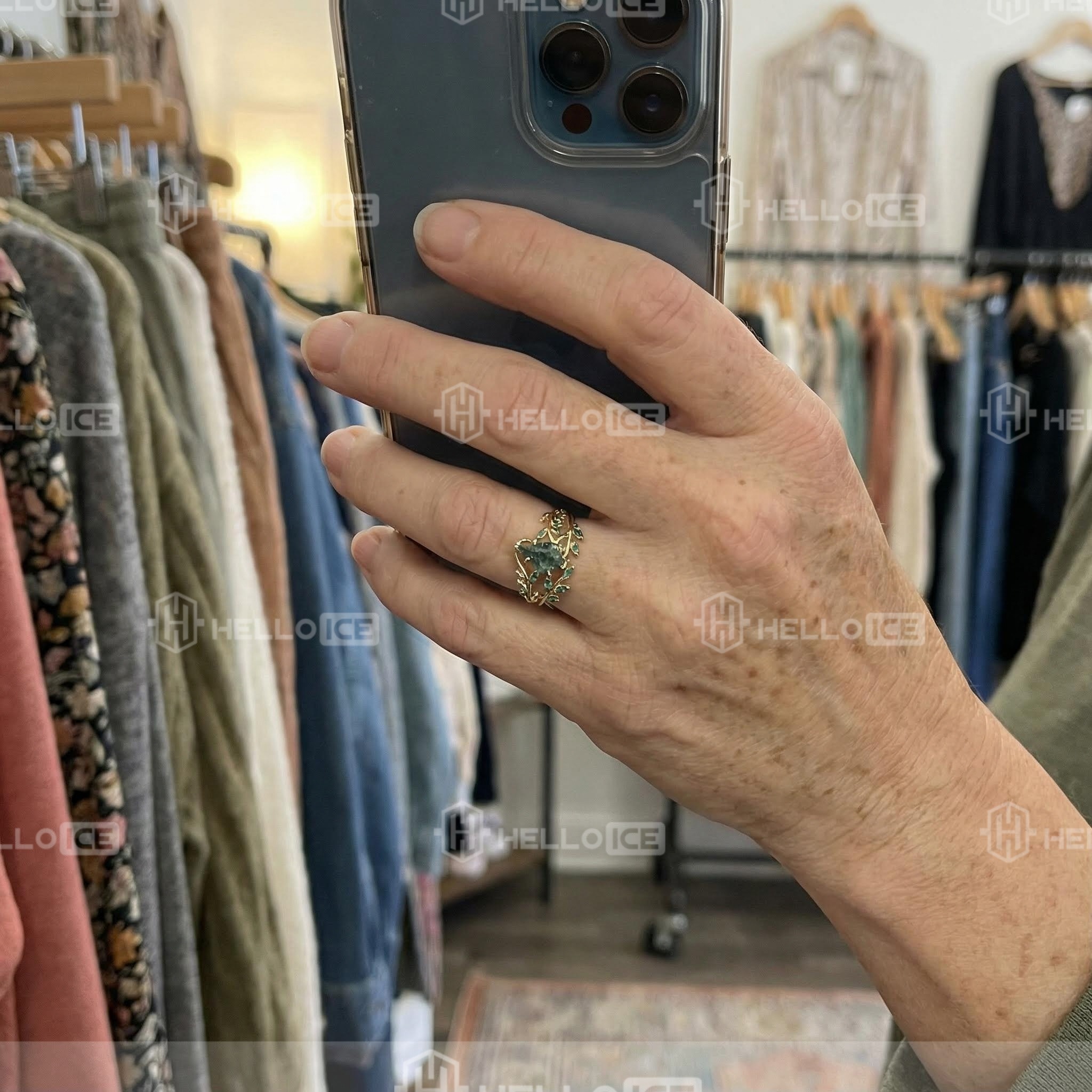 Helloice Review Image