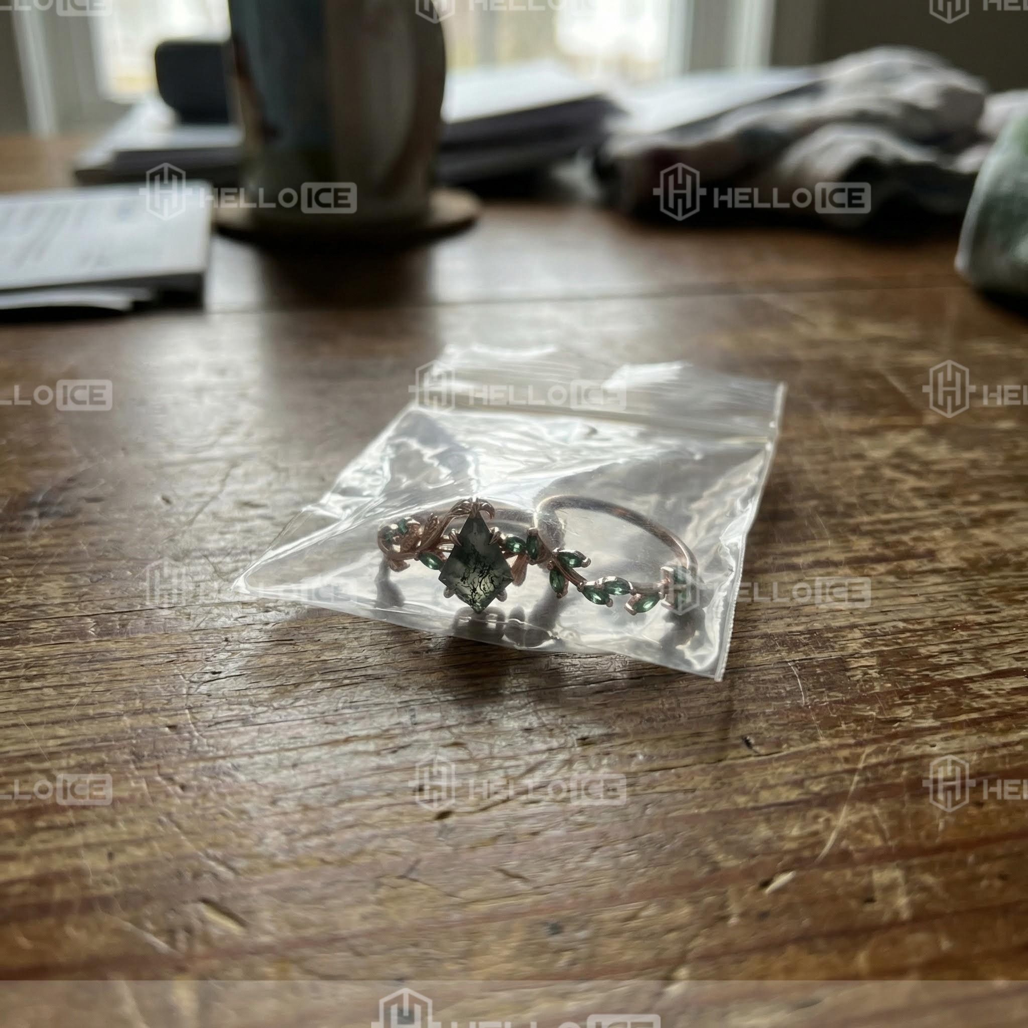 Helloice Review Image