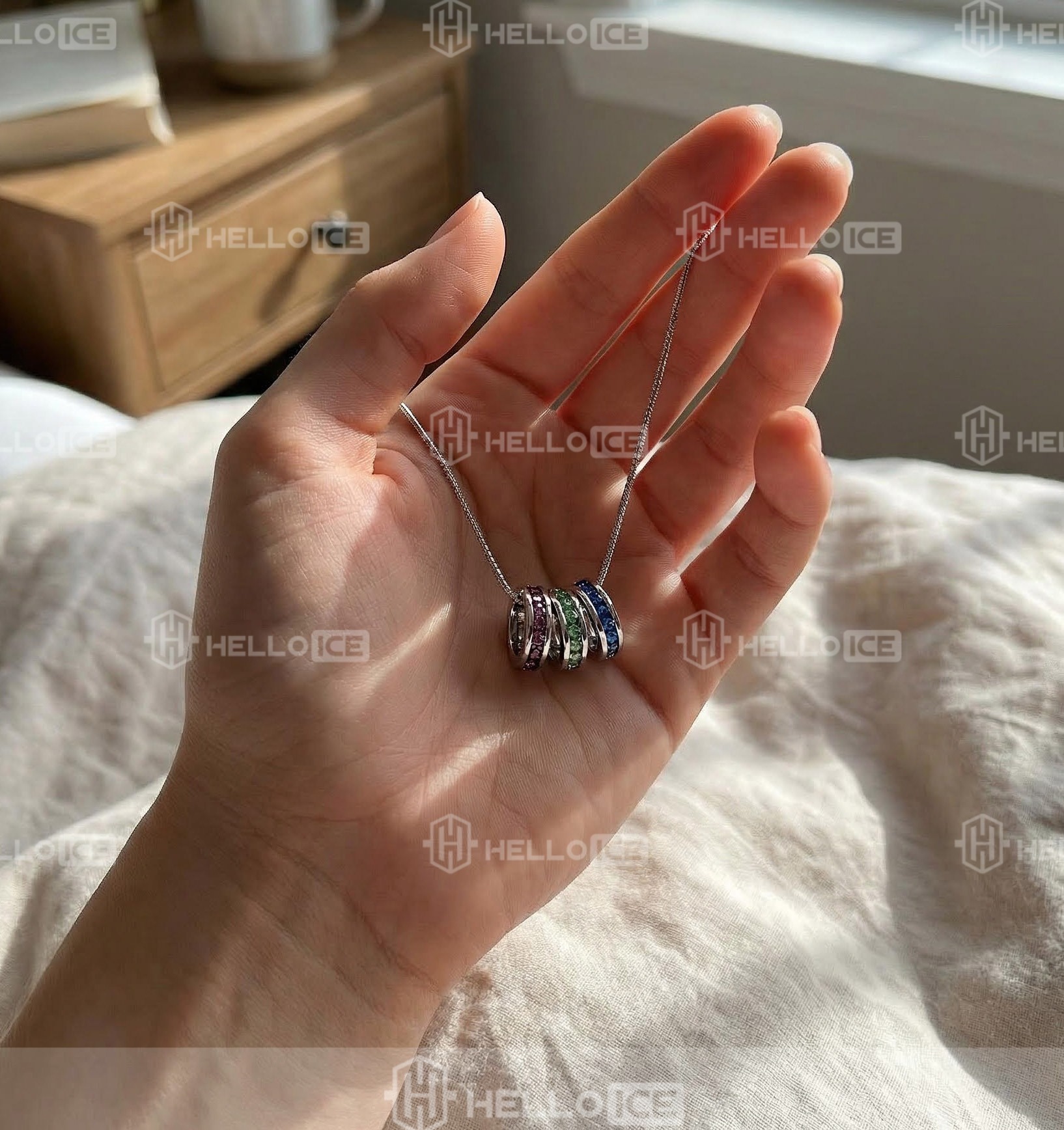 Helloice Review Image