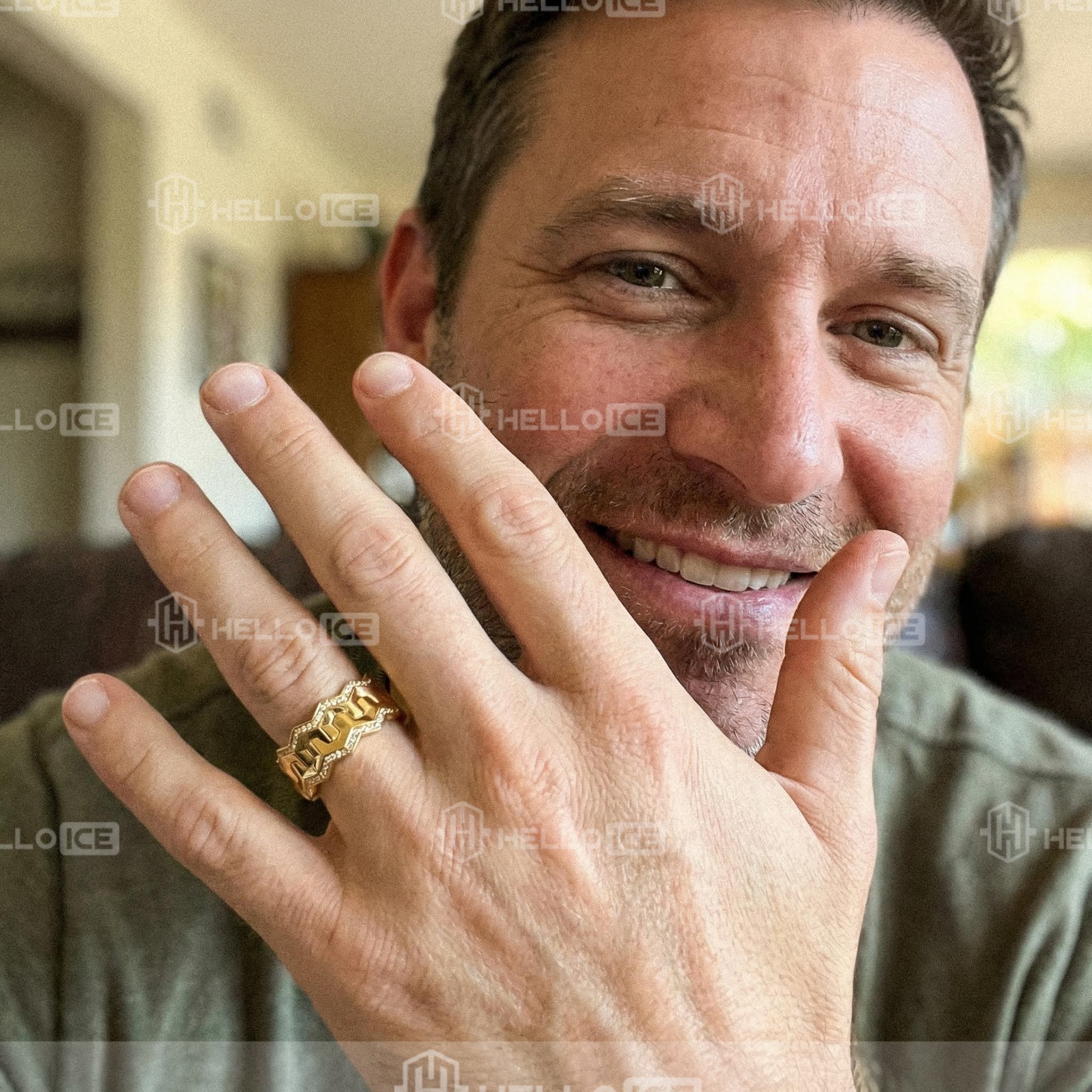 Helloice Review Image