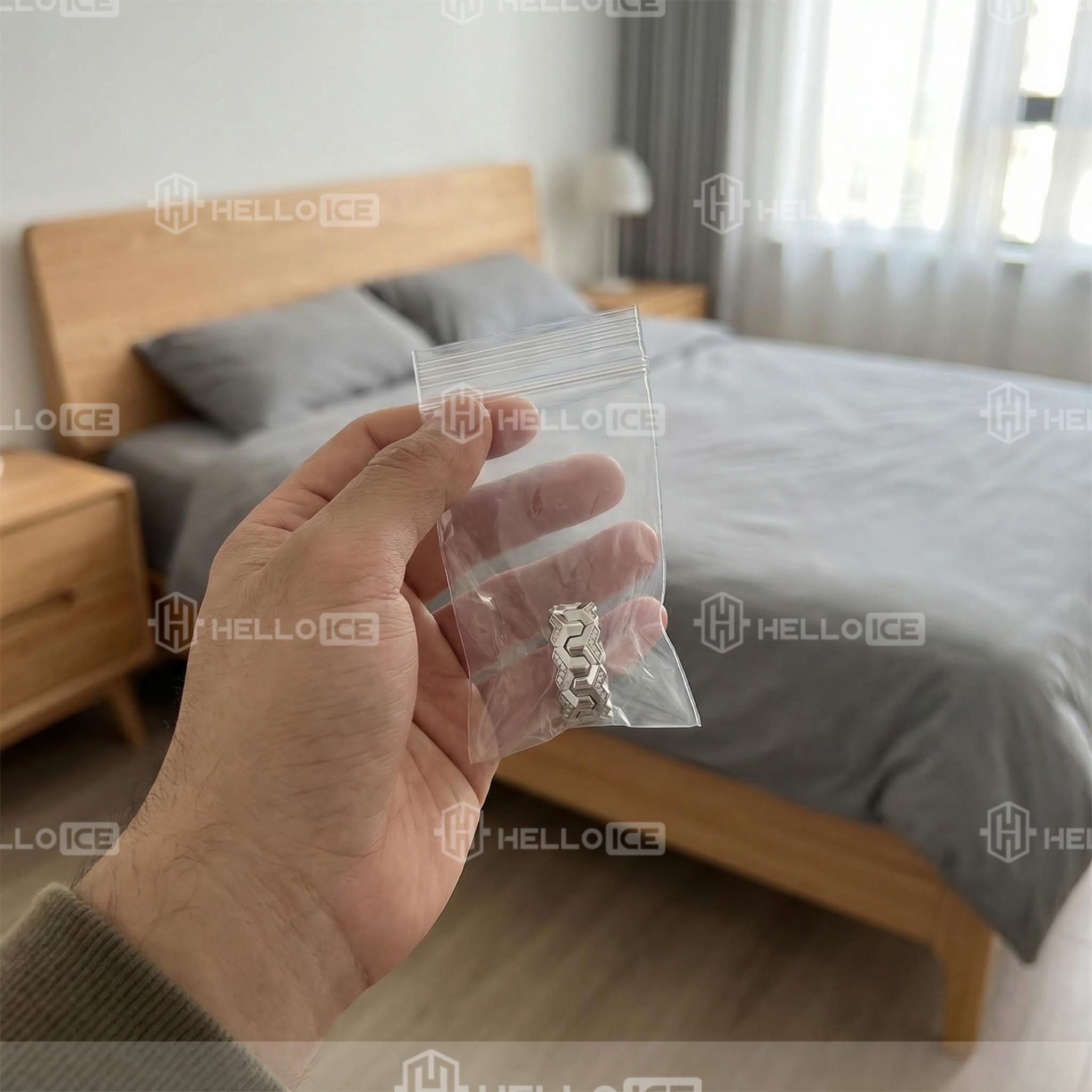 Helloice Review Image