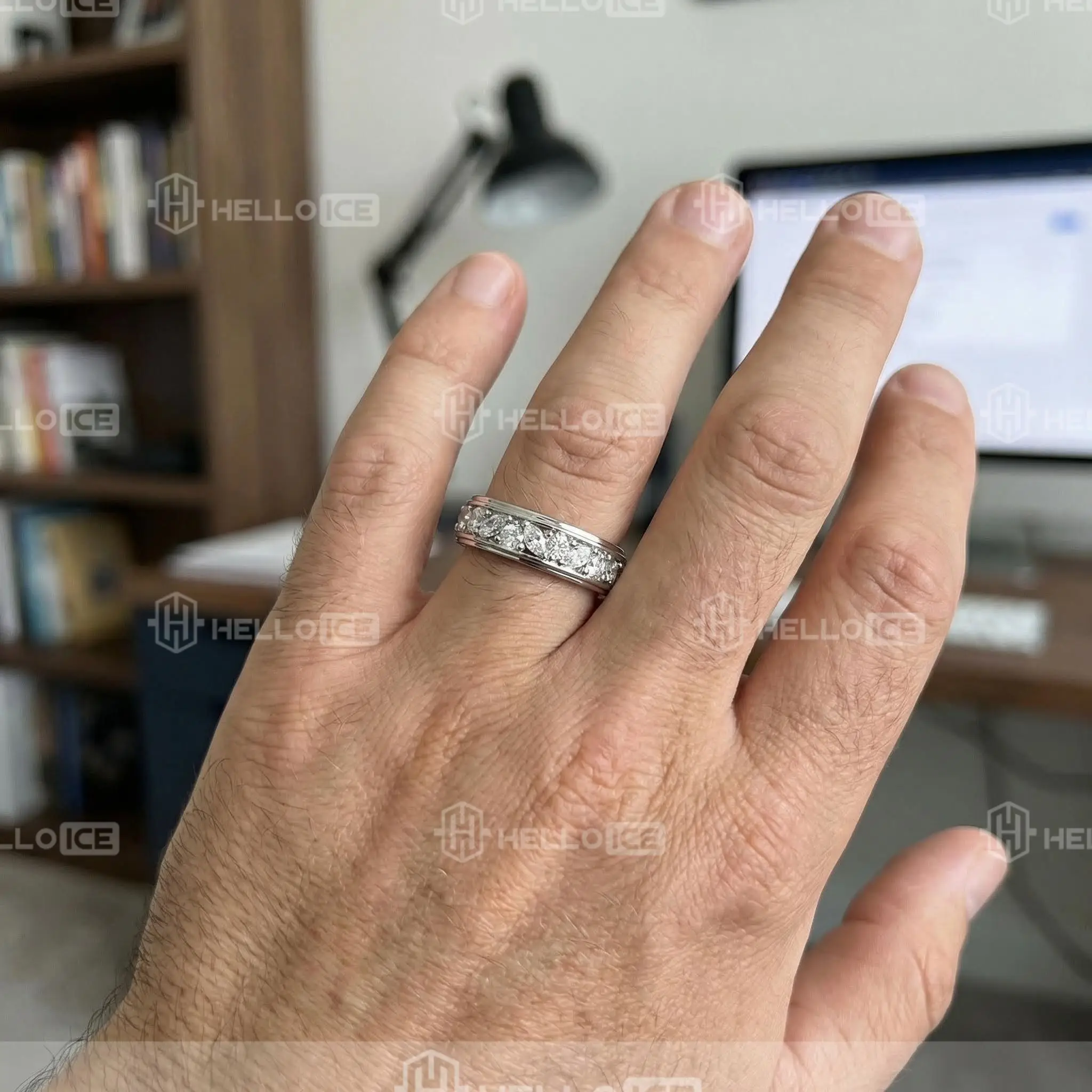 Helloice Review Image