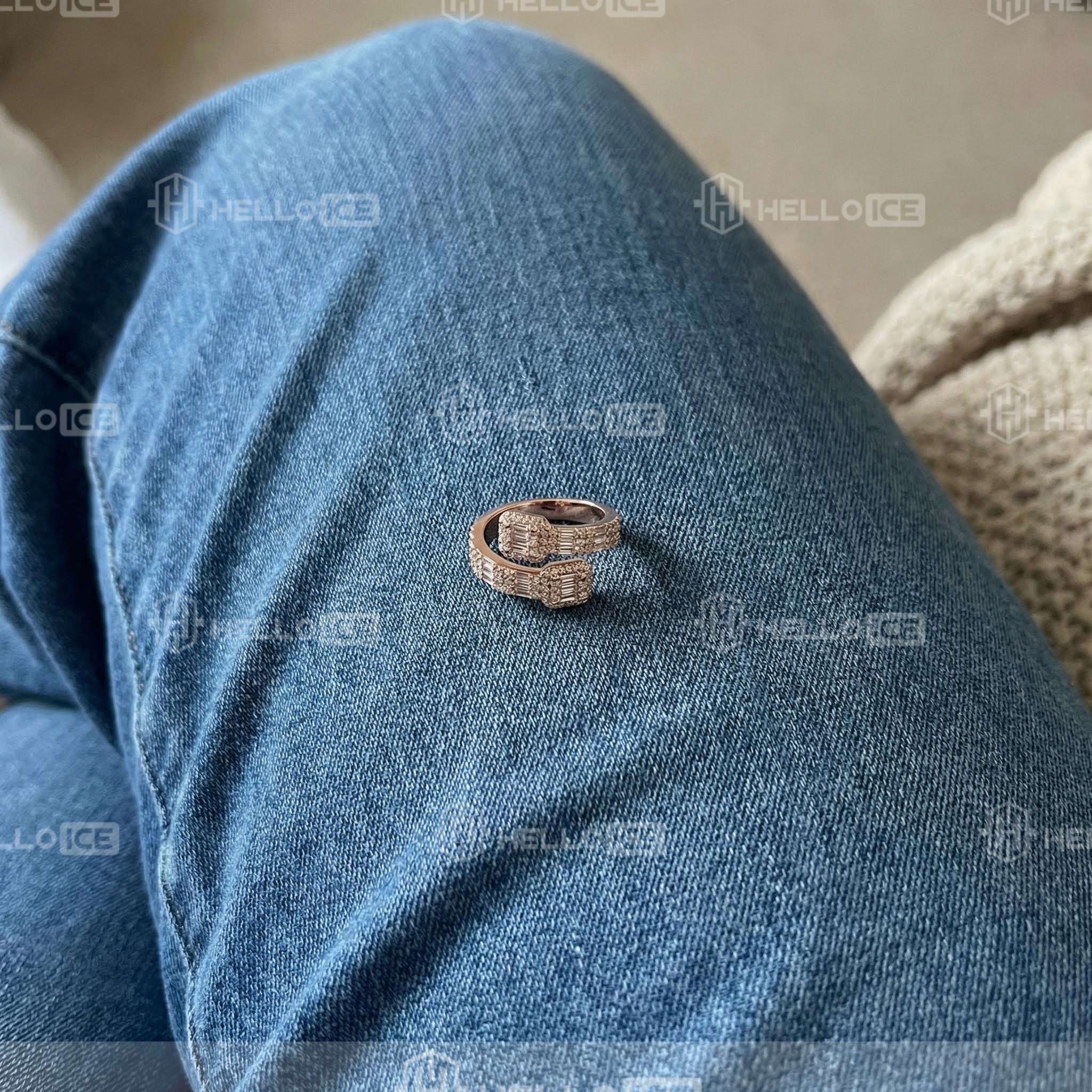 Helloice Review Image