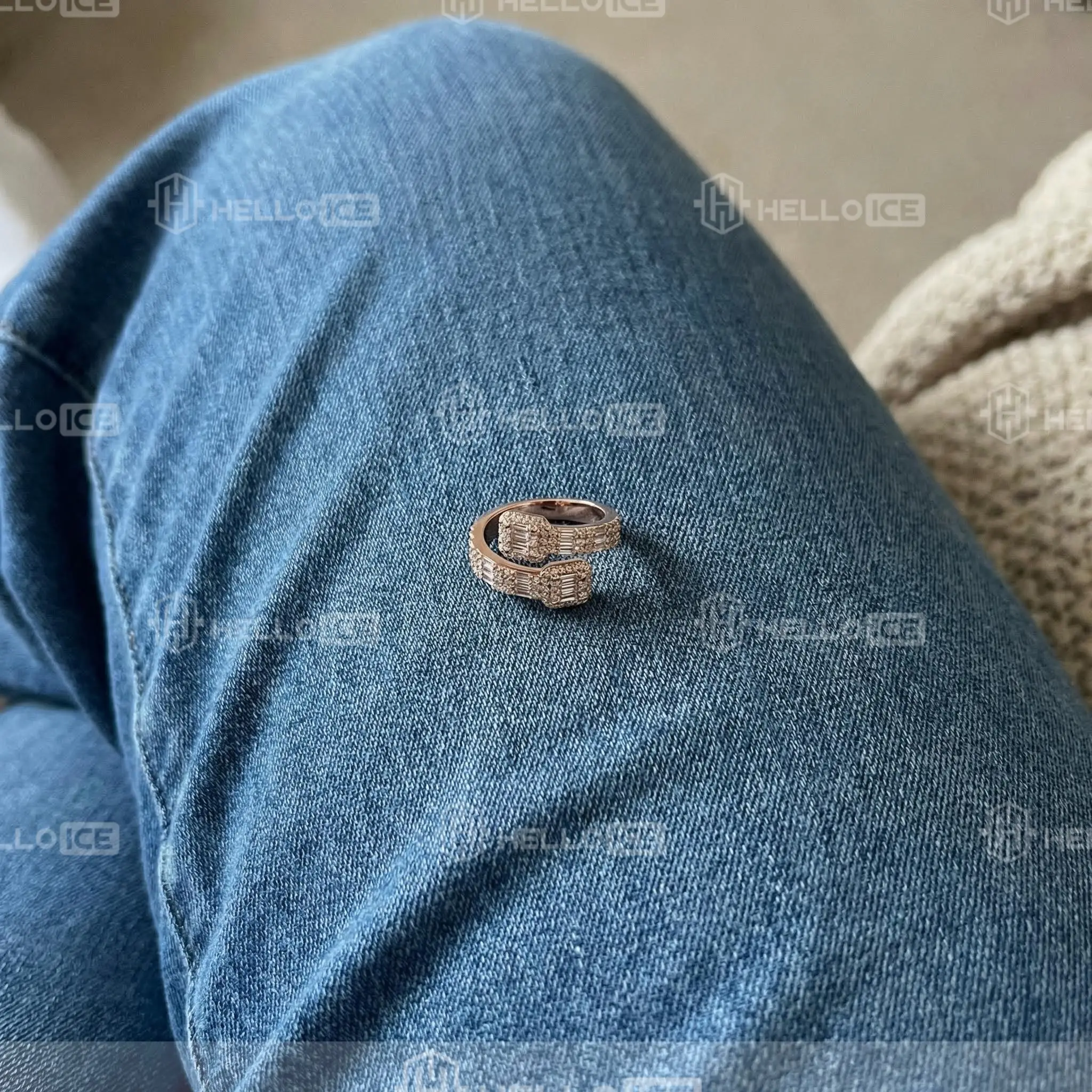 Helloice Review Image