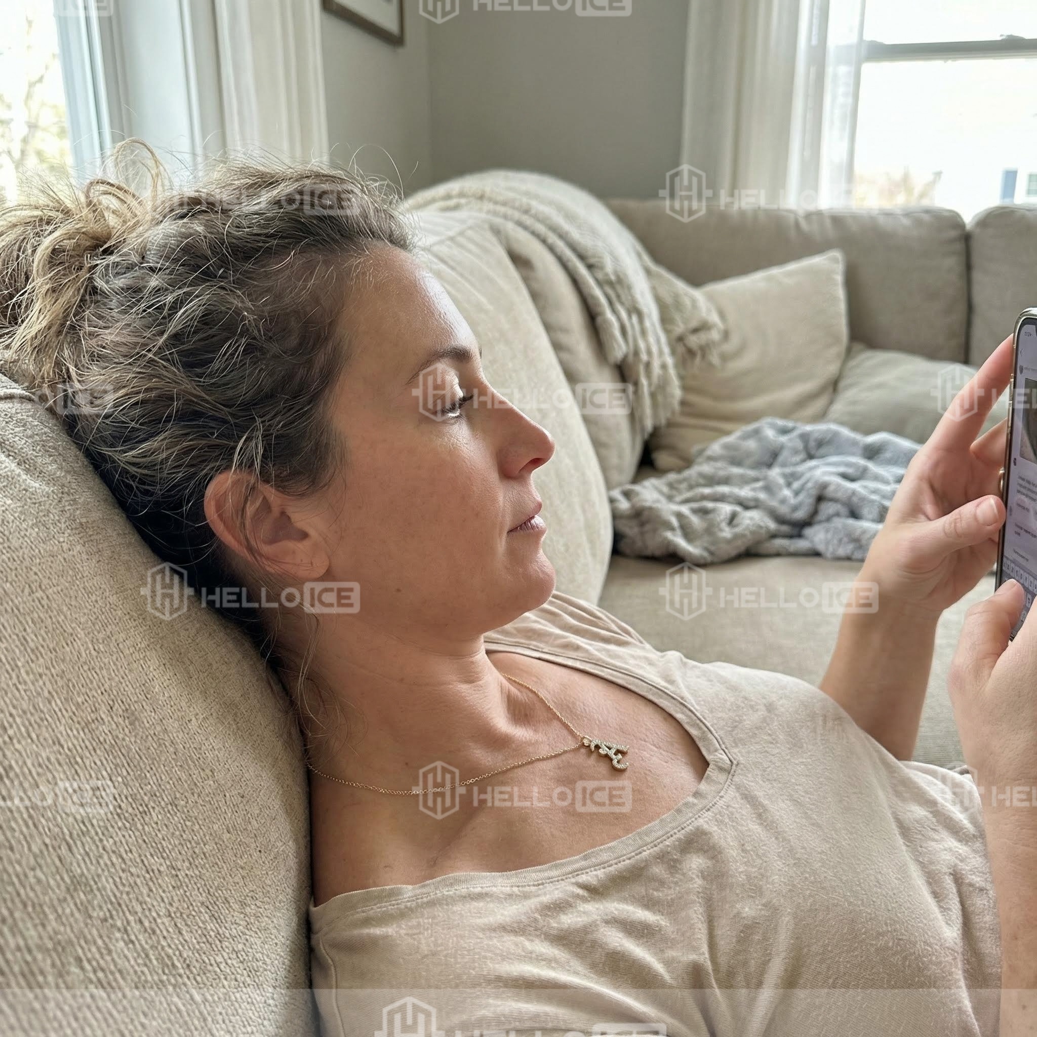 Helloice Review Image