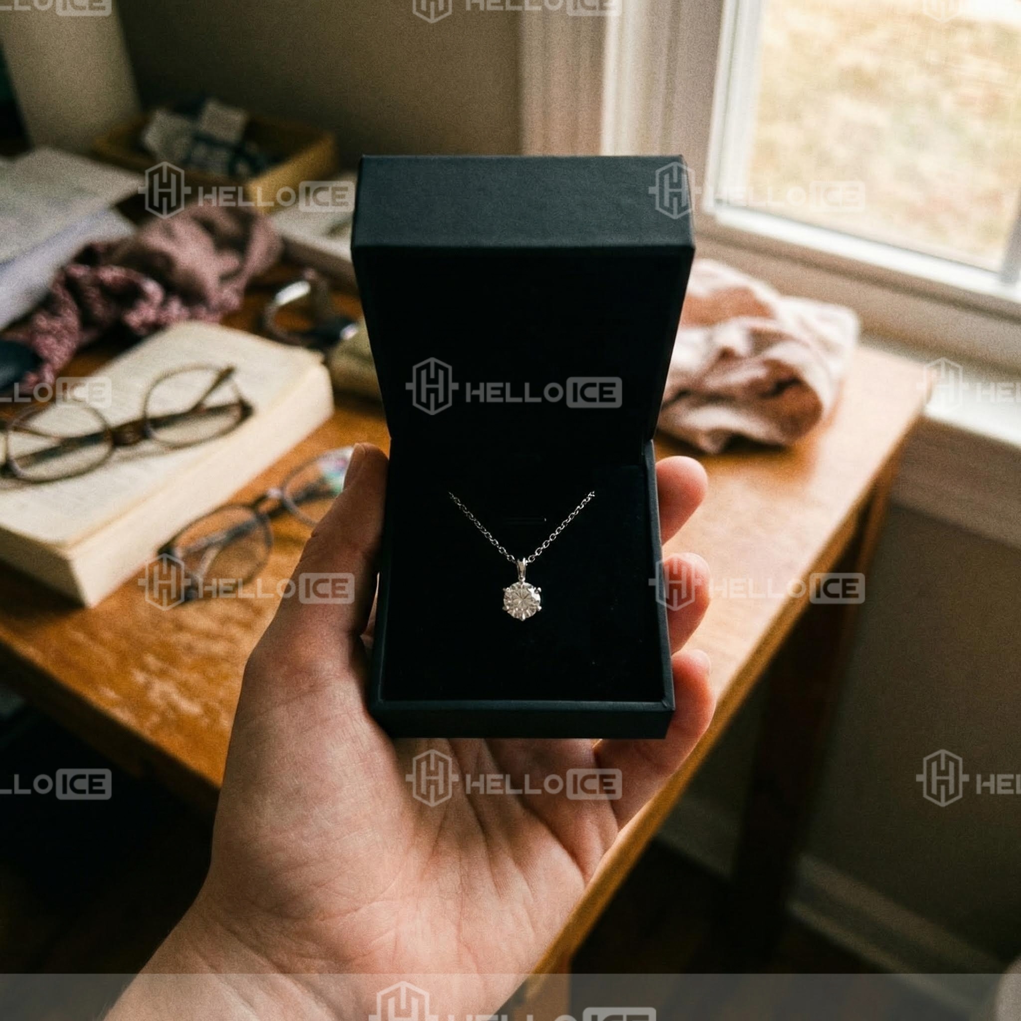 Helloice Review Image