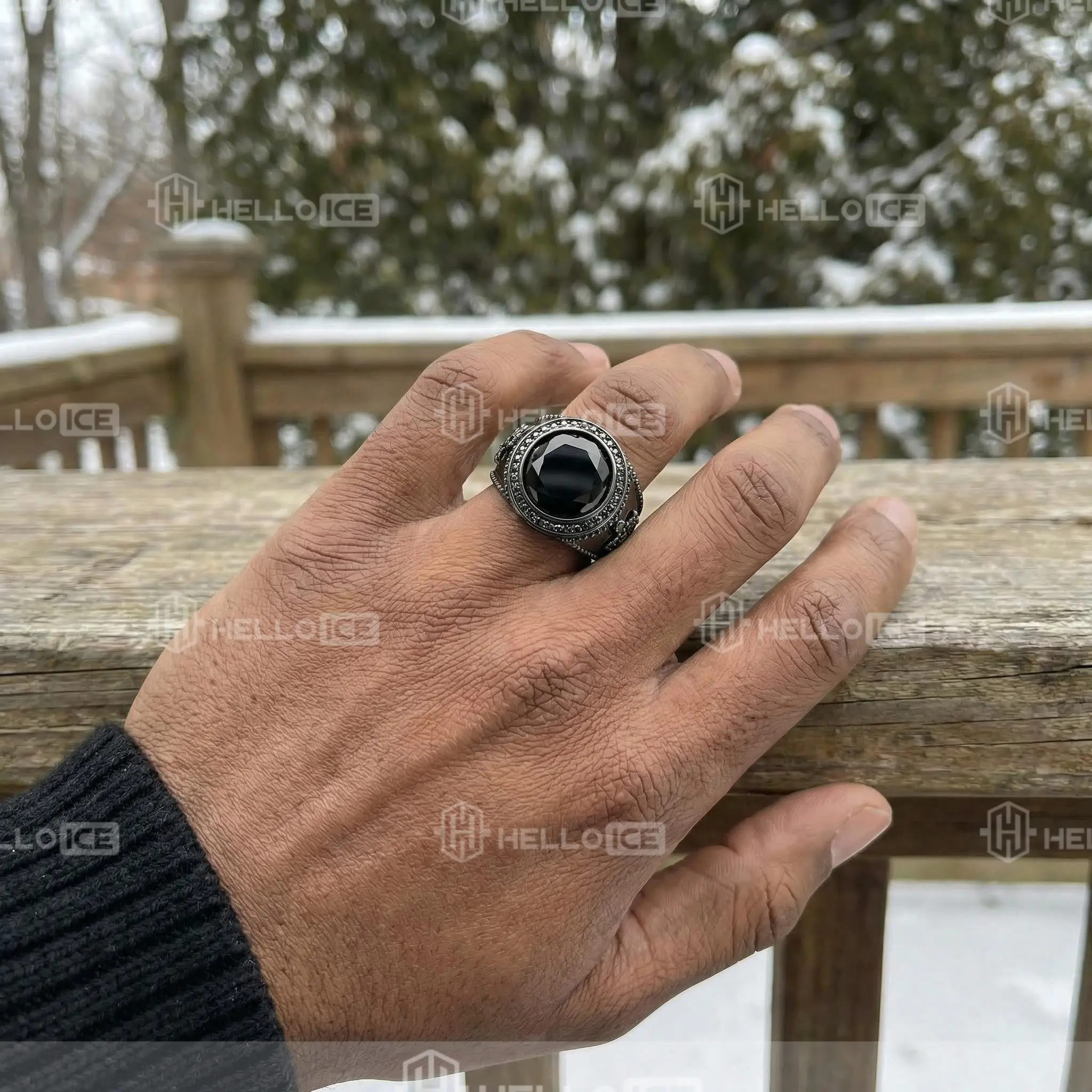 Helloice Review Image