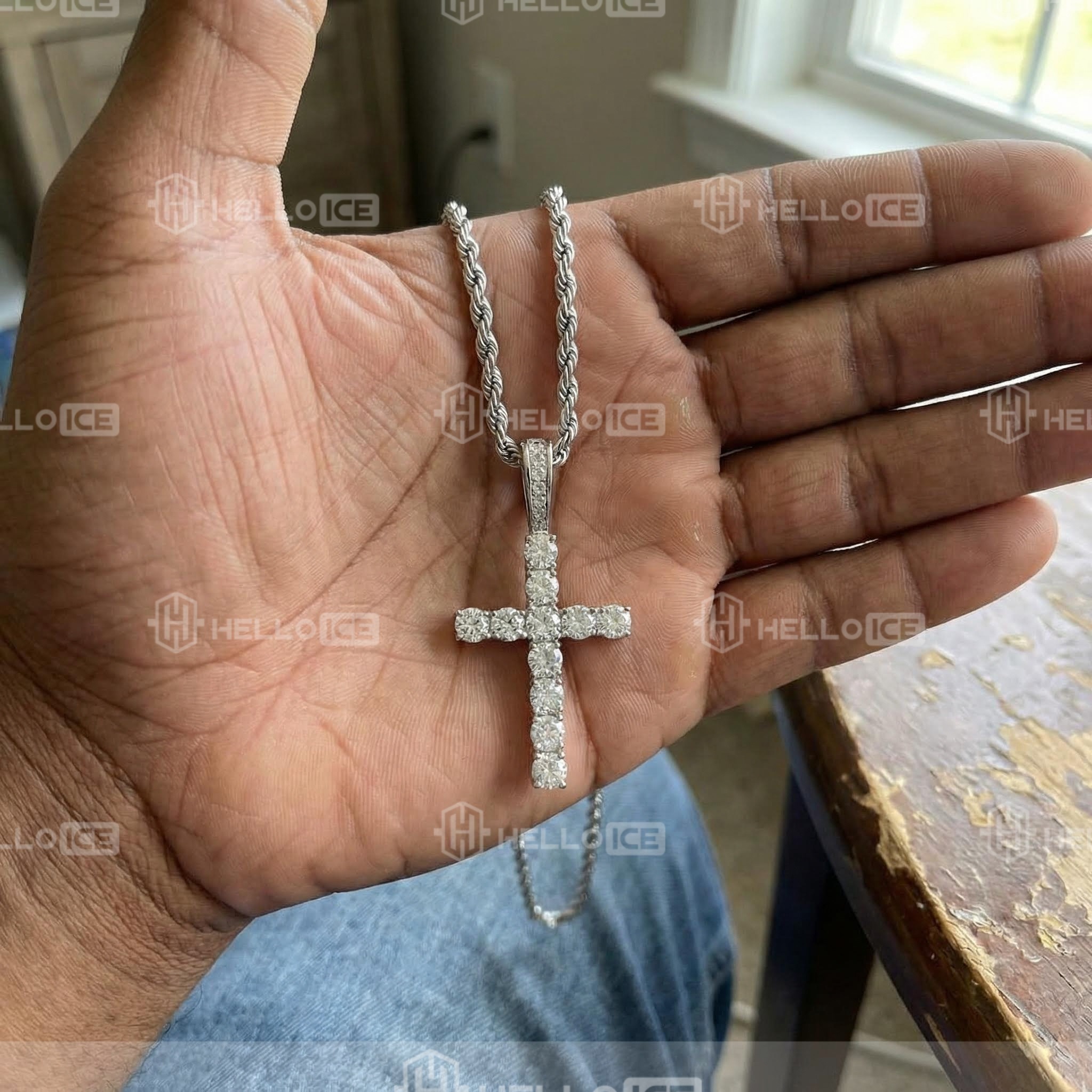 Helloice Review Image