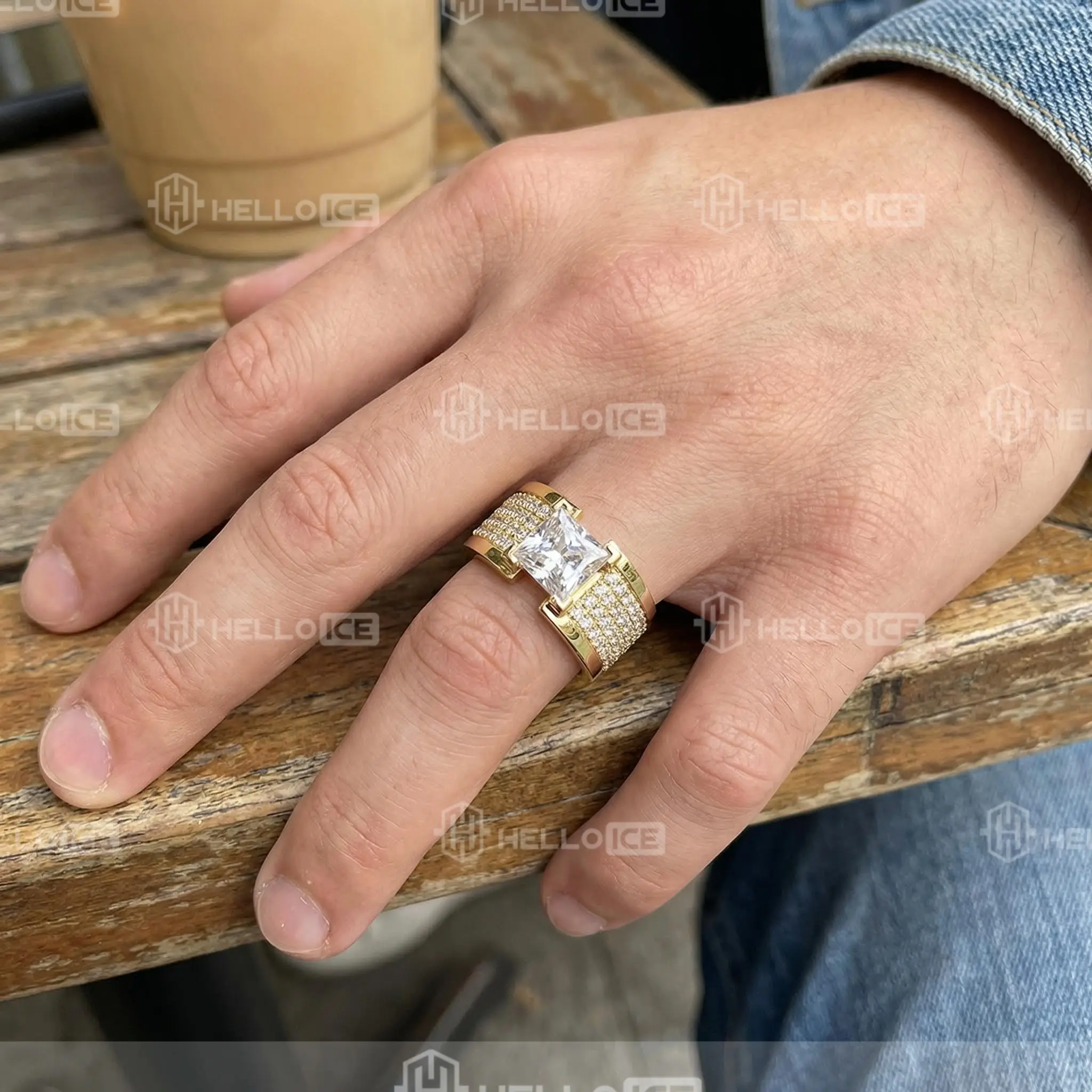 Helloice Review Image