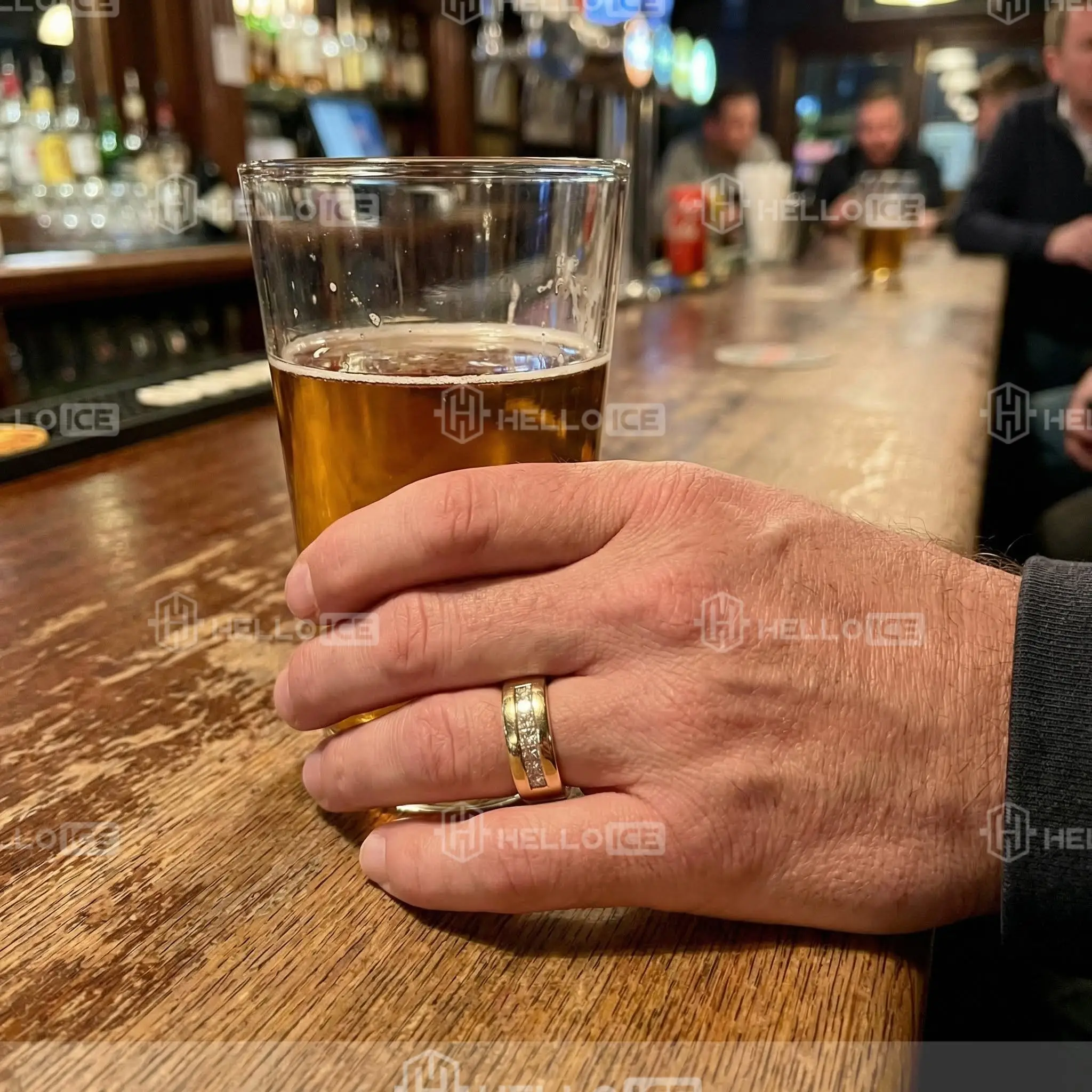 Helloice Review Image