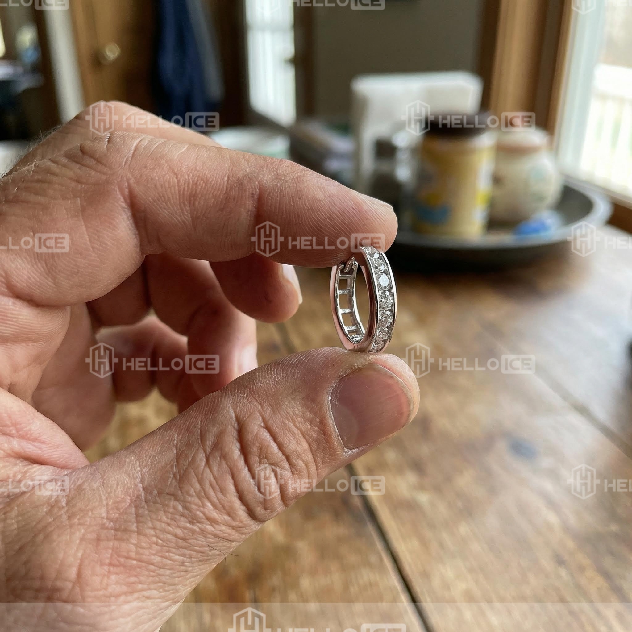 Helloice Review Image