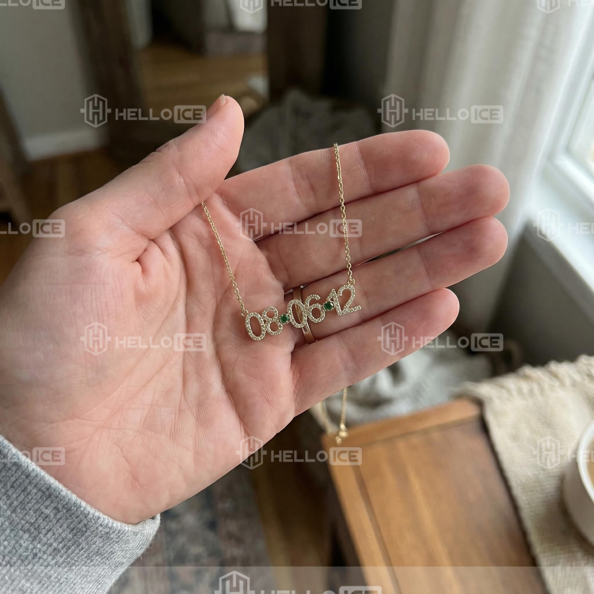 Helloice Review Image