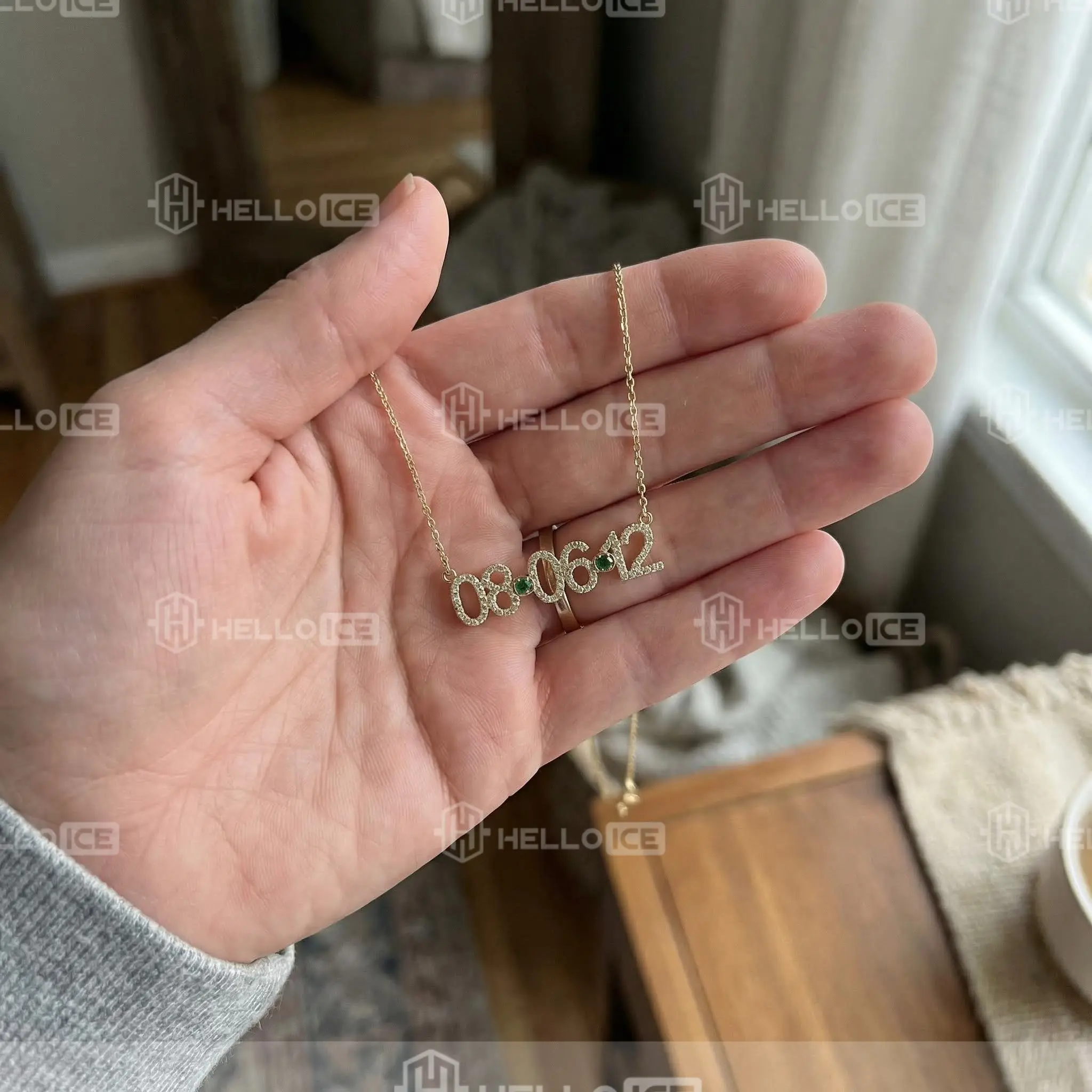 Helloice Review Image