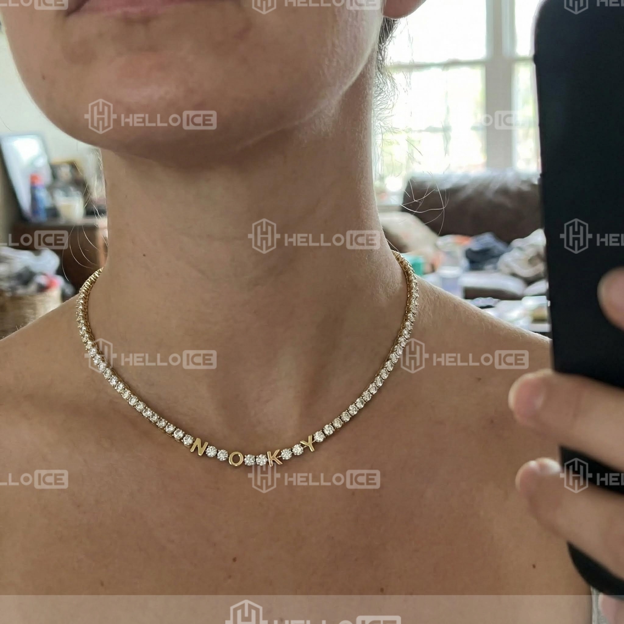 Helloice Review Image