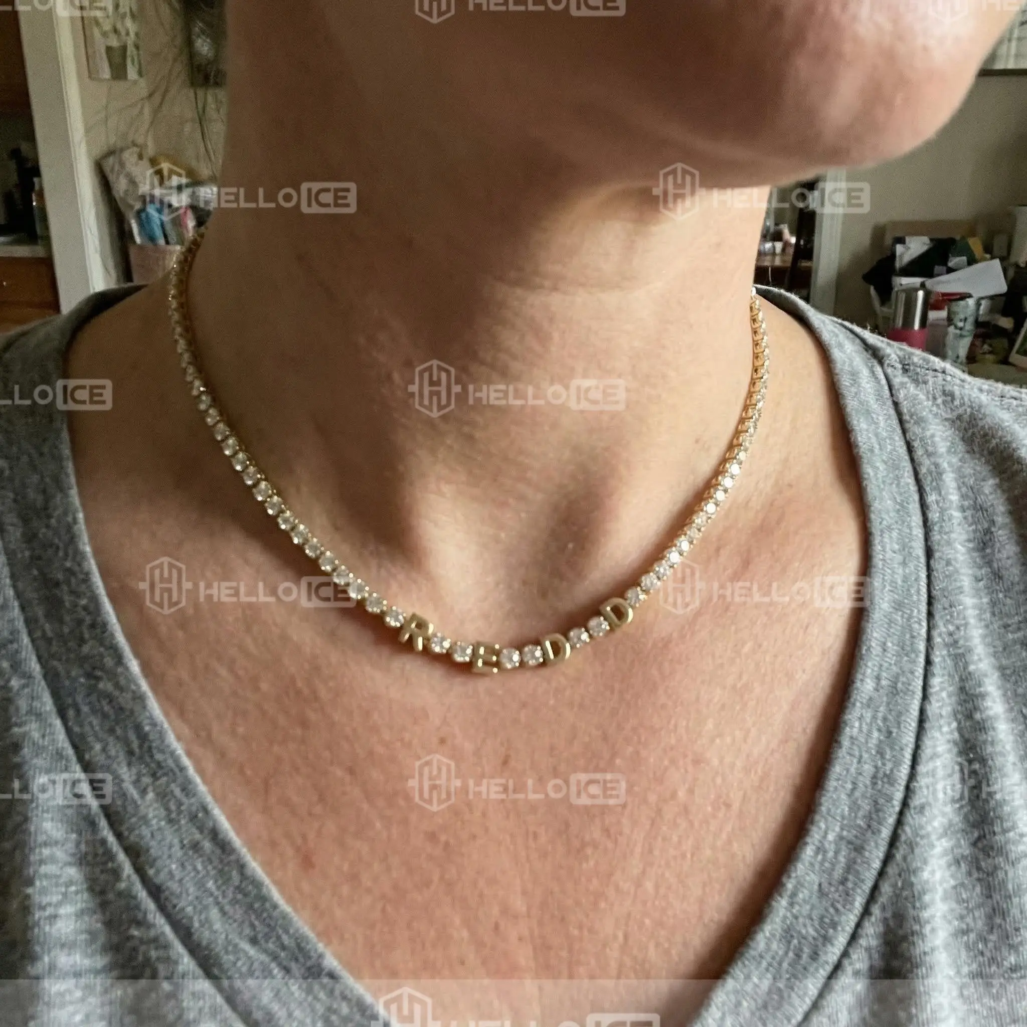 Helloice Review Image