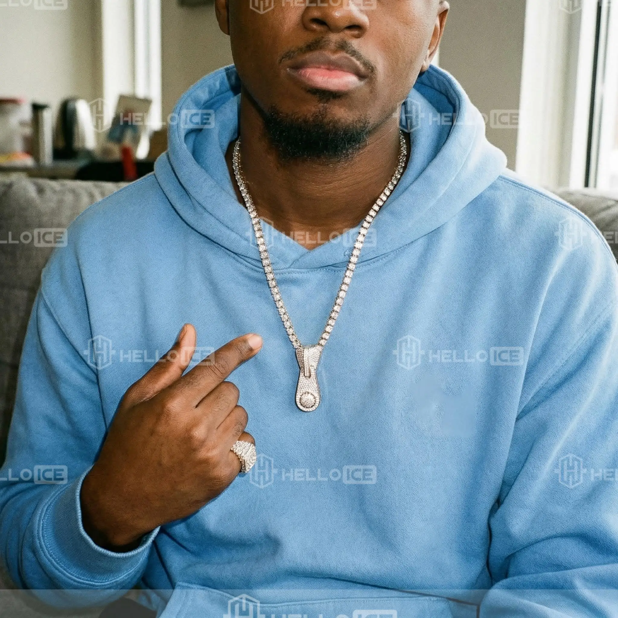 Helloice Review Image