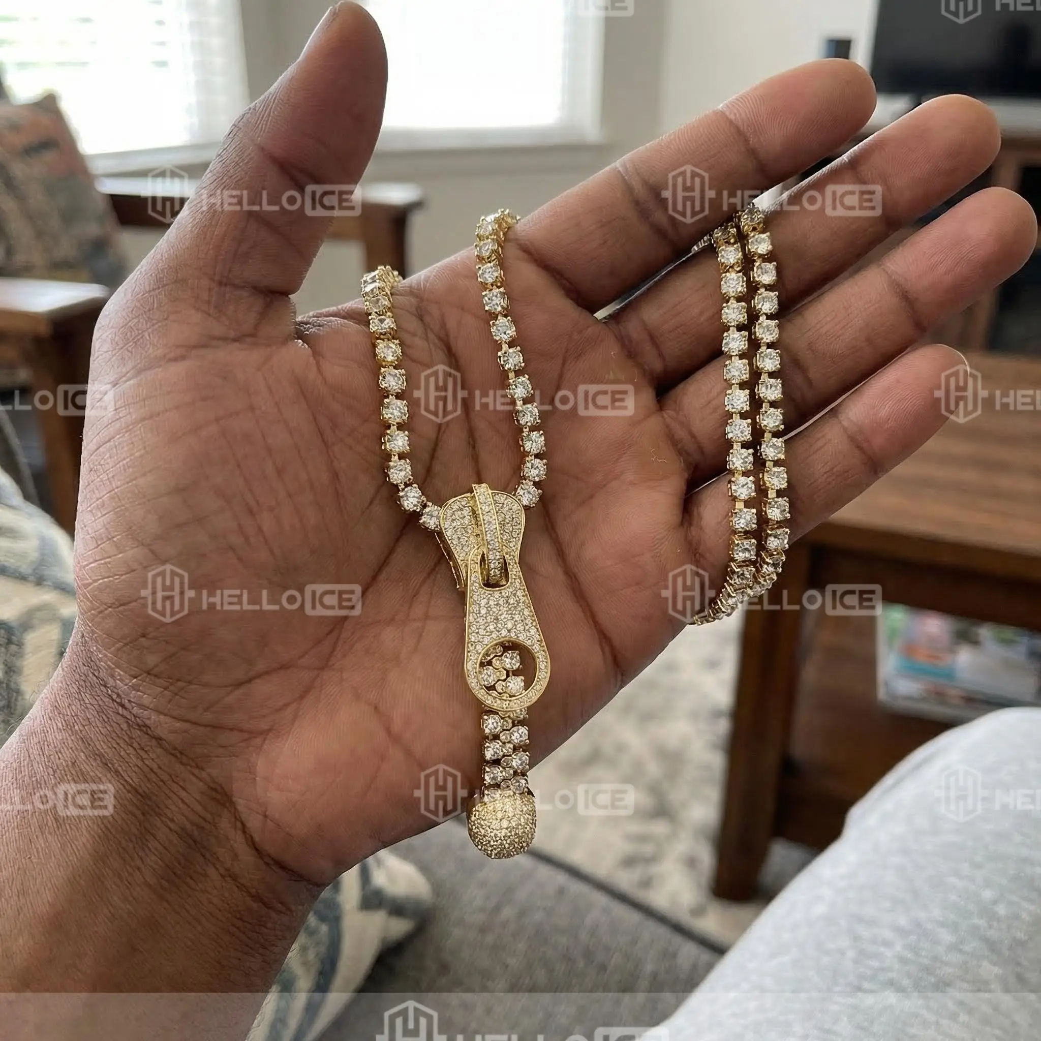 Helloice Review Image