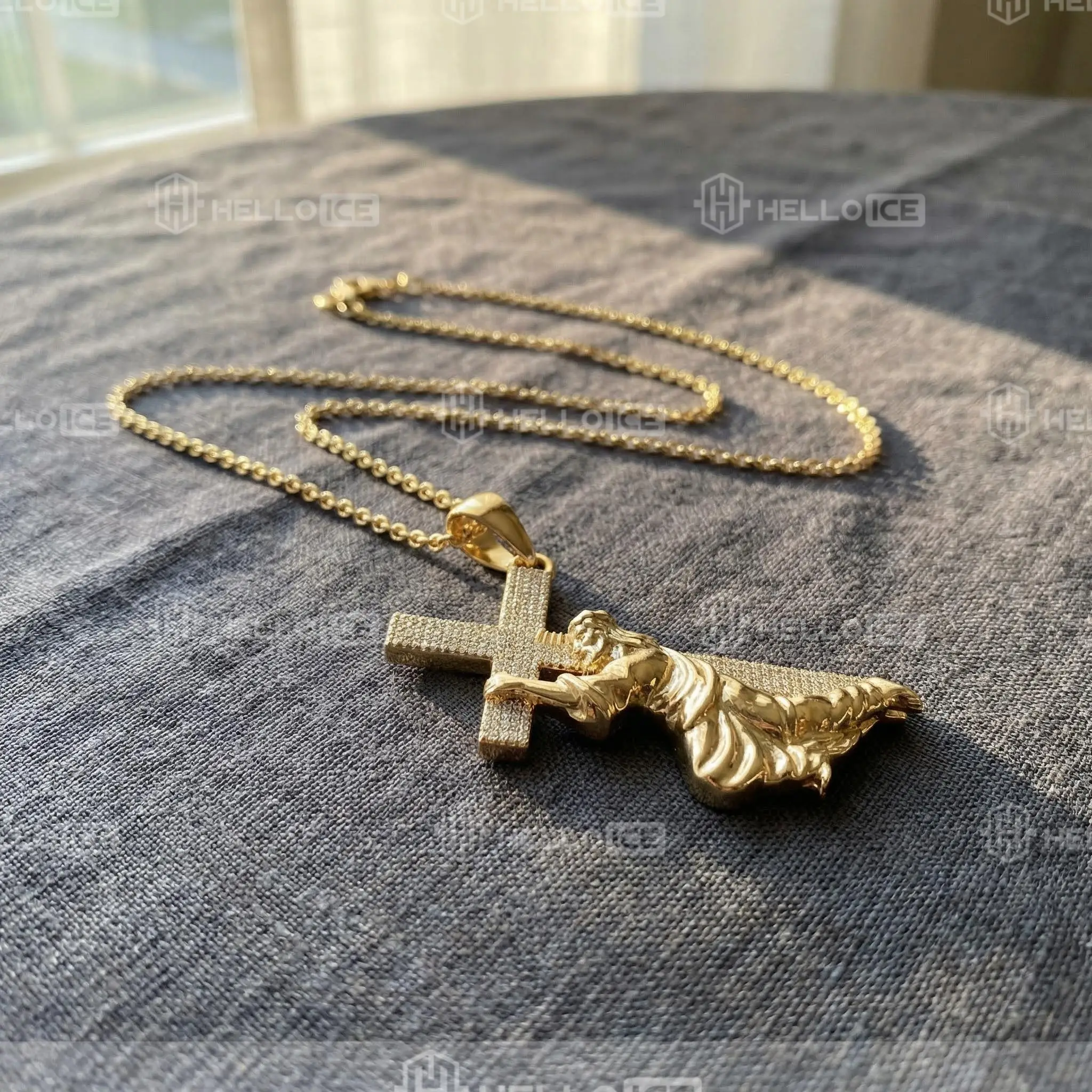 Helloice Review Image