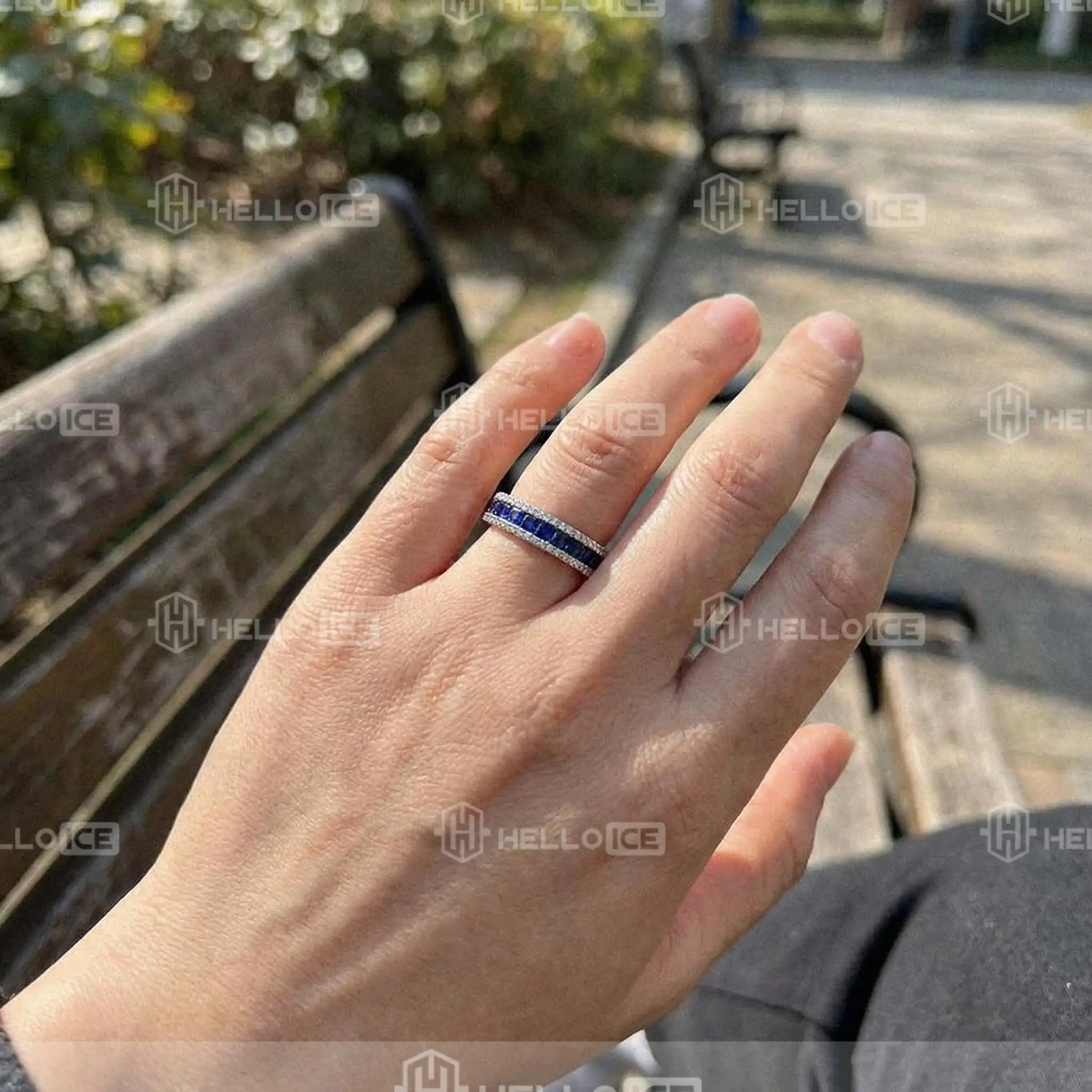 Helloice Review Image