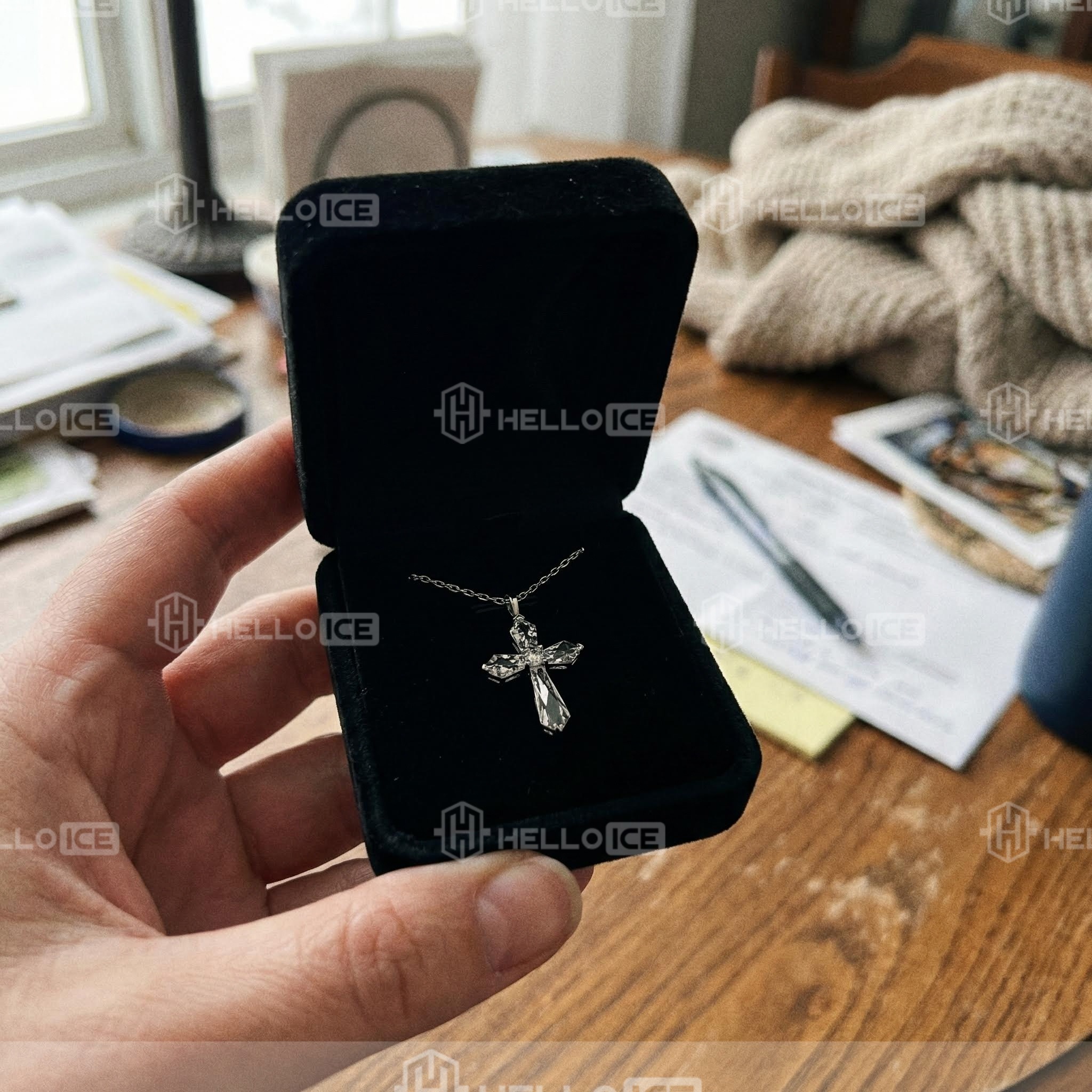 Helloice Review Image