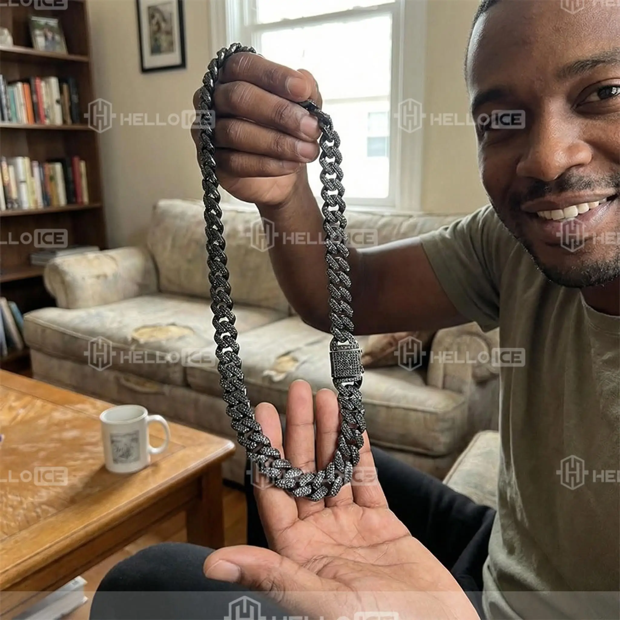 Helloice Review Image