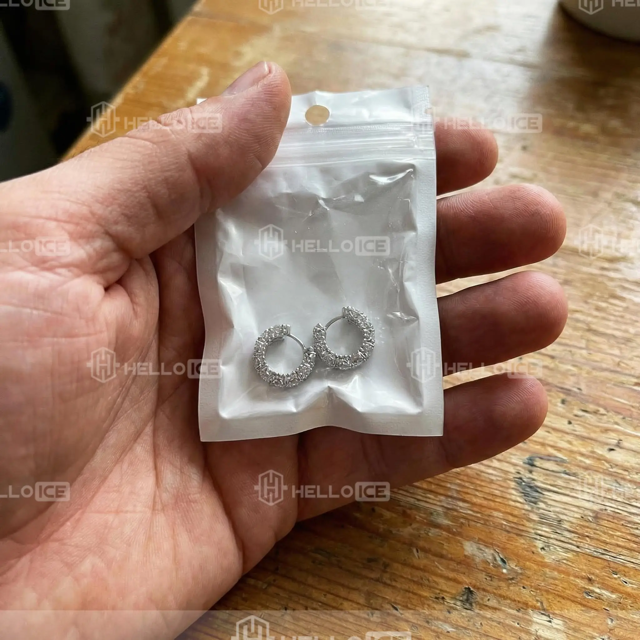 Helloice Review Image