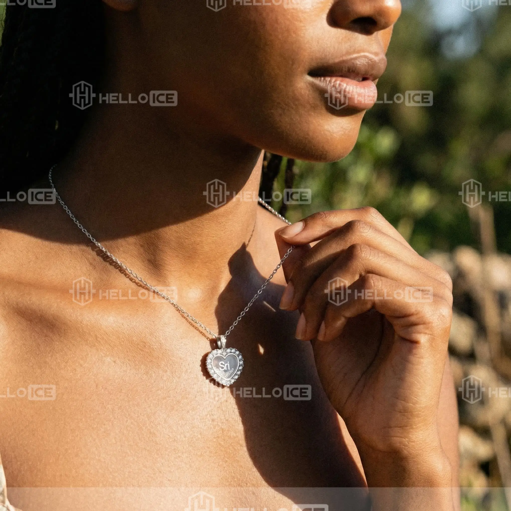 Helloice Review Image