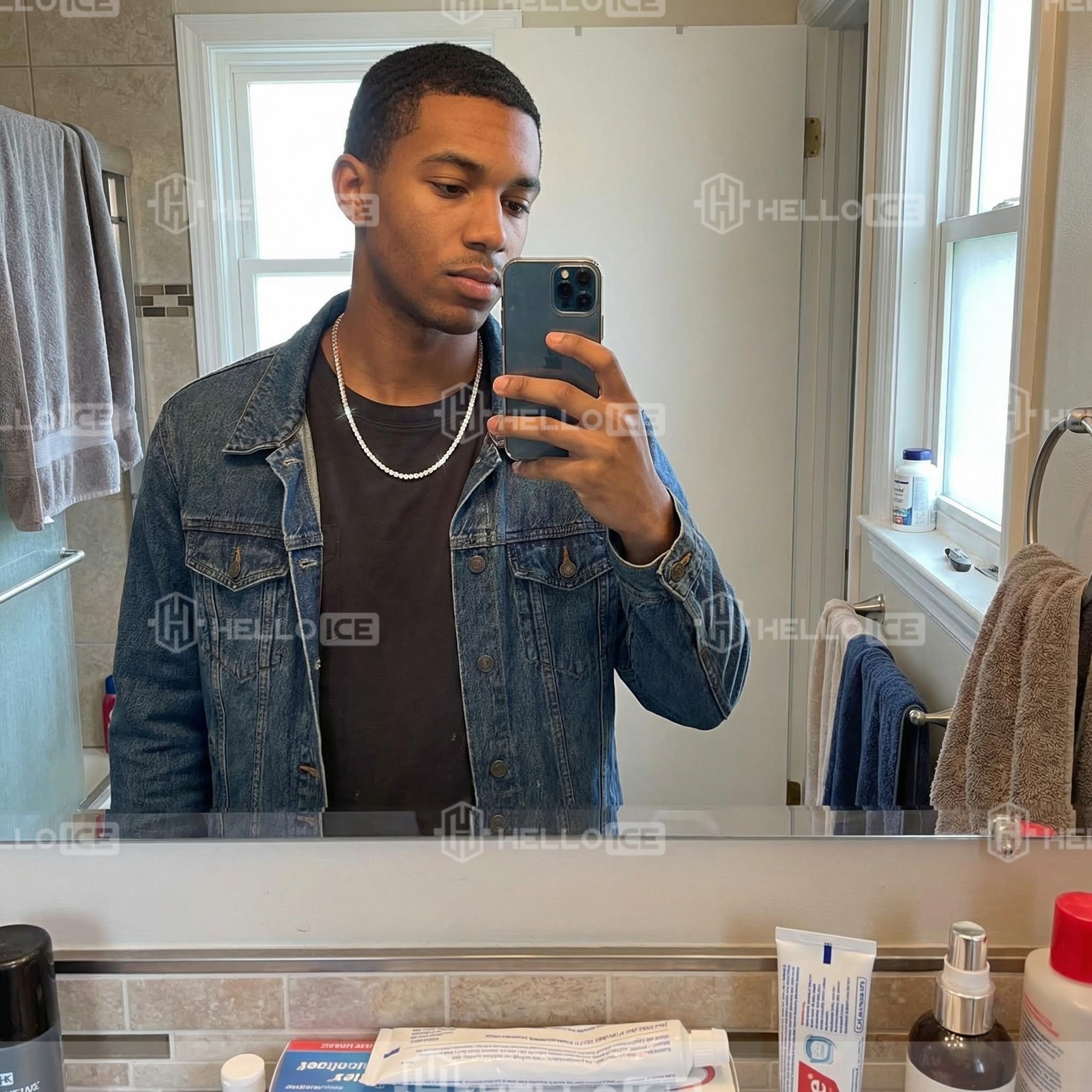 Helloice Review Image